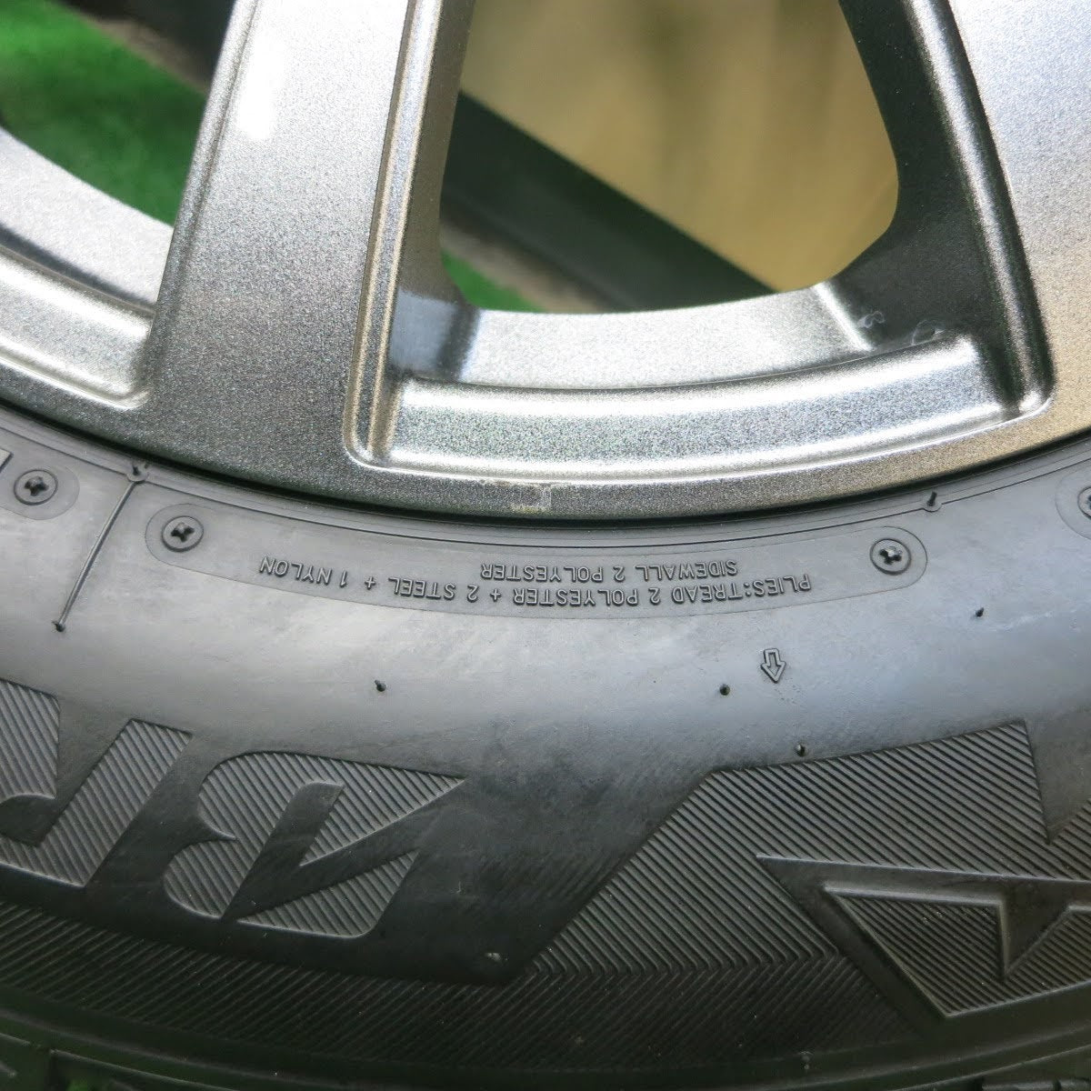 [送料無料]バリ溝！キレイ！9.5分★スタッドレス 225/65R17 ブリヂストン ブリザック DM-V2 ZACK JP-110 MONZA ザック 17インチ PCD114.3/5H★3061303イス