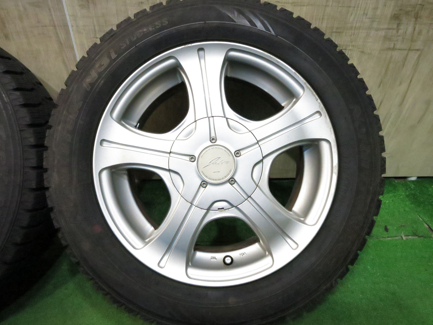 [送料無料]バリ溝！18年！ほぼ10分★スタッドレス 175/65R14 オートバックス ノーストレックN3i JOKER ジョーカー 14インチ PCD100 114.3/4H マルチ★2122604Hス