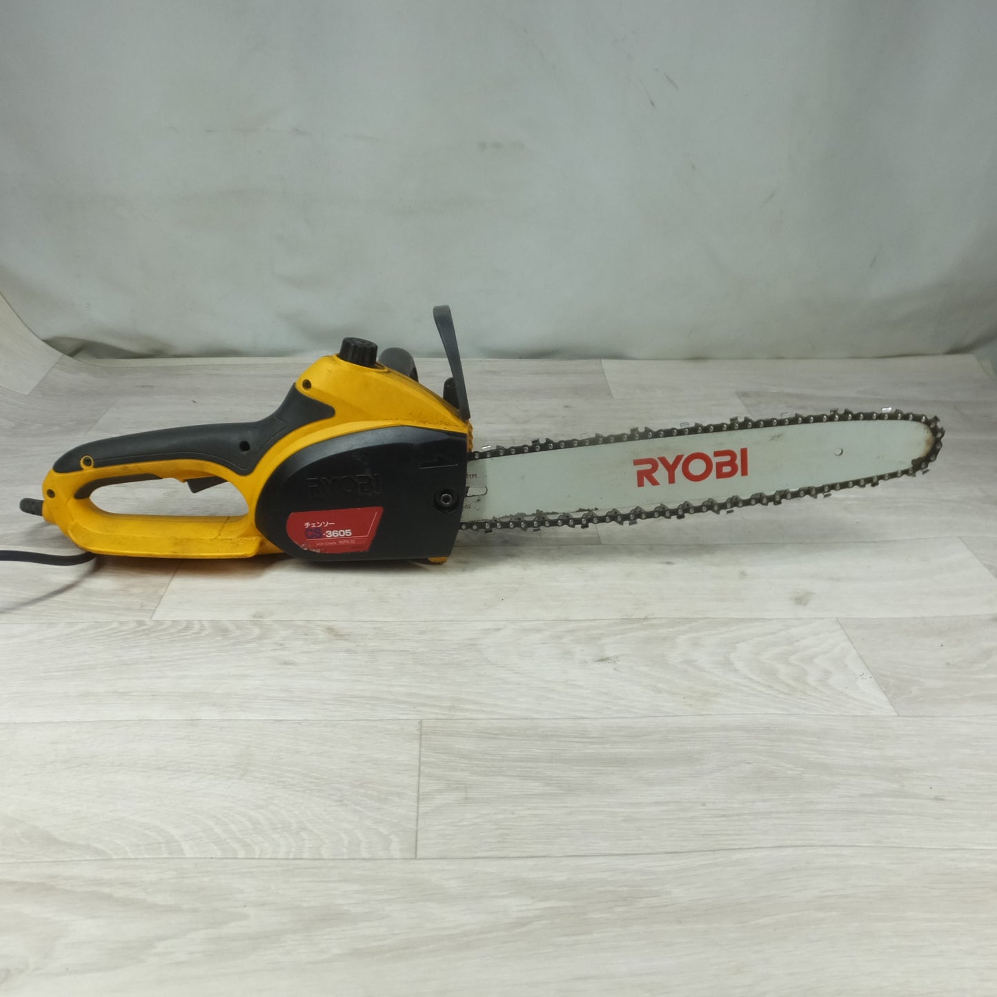 [送料無料] ◆RYOBI リョービ 京セラ チェンソー CS-3605 切断機 チェーンソー 電動工具 100V◆