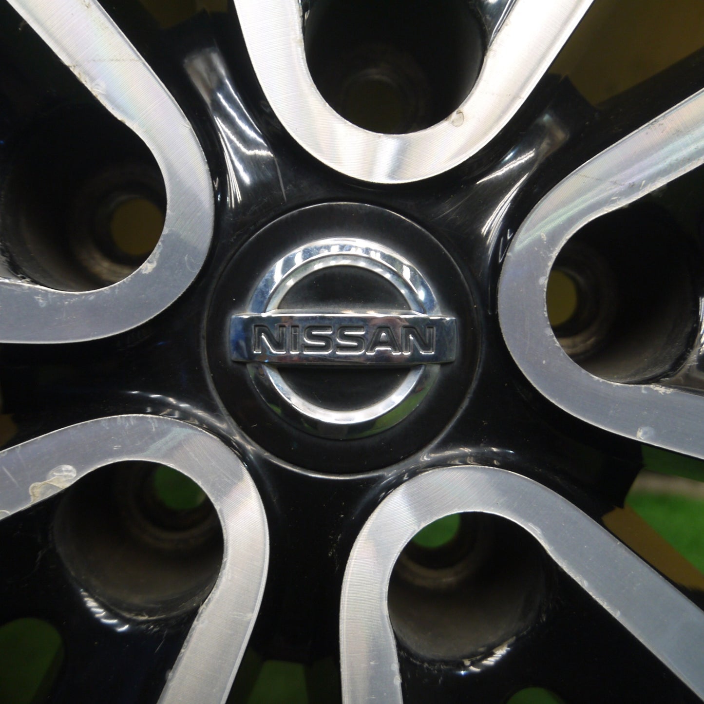 *送料無料* 超バリ溝！23年！ほぼ10分★日産 デュアリス 純正 215/55R18 トーヨー トランパス MPZ 18インチ PCD114.3/5H★4022705Hノ