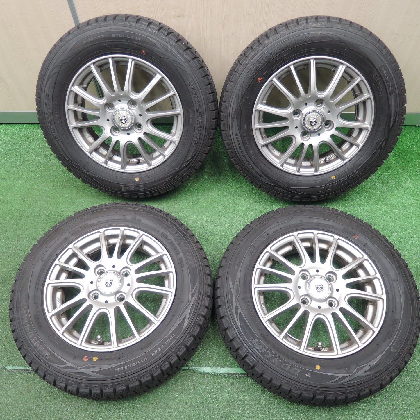 *送料無料*バリ溝！19年！8.5分★スタッドレス 145/80R13 ダンロップ ウインターマックス WM01 GMach 13インチ PCD100/4H★3120112TNス