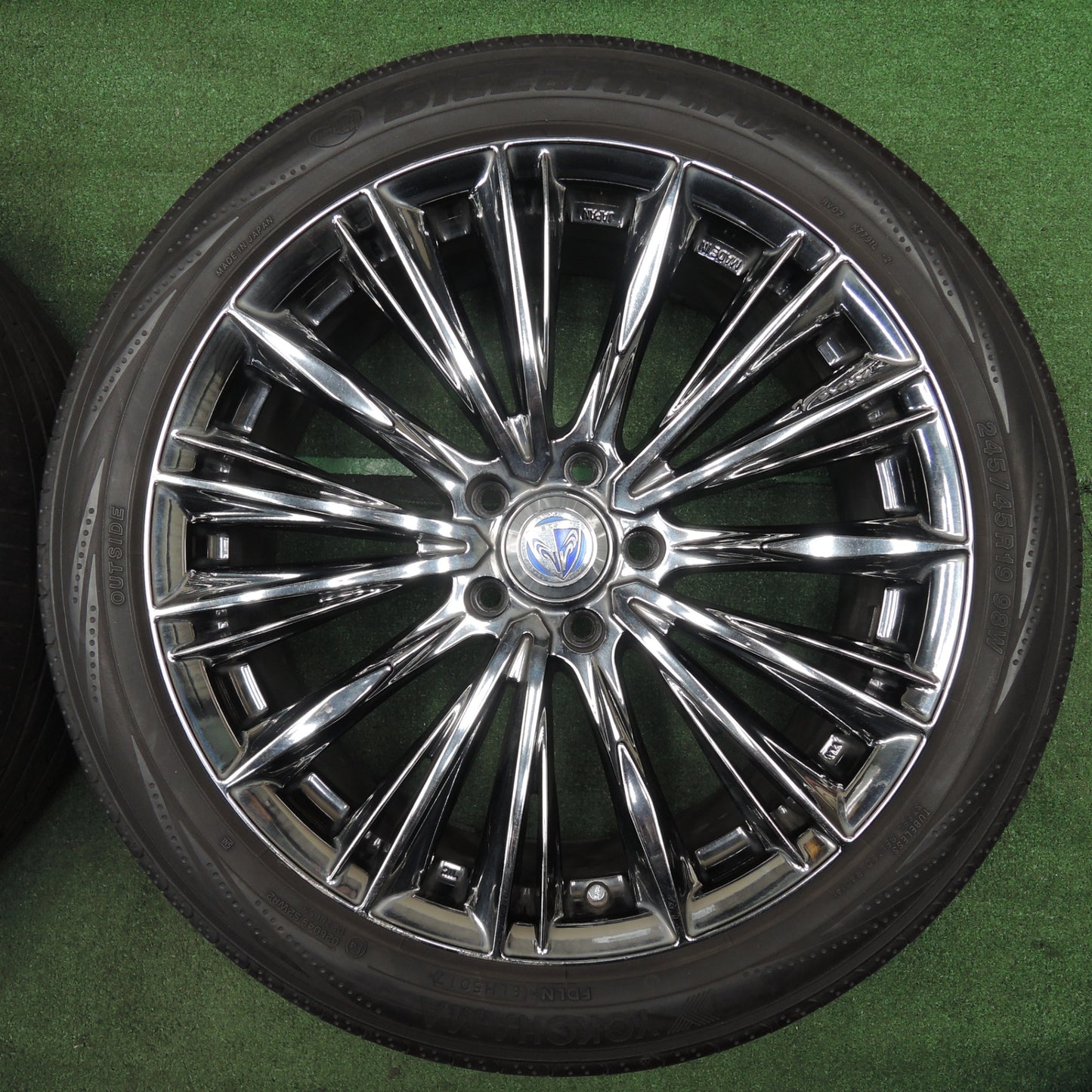*送料無料* 4本価格★RAYS VERSUS STRATAGIA VOUGE 245/45R19 ヨコハマ ブルーアース RV-02 レイズ ベルサス 19インチ PCD114.3/5H★4022601NJノ