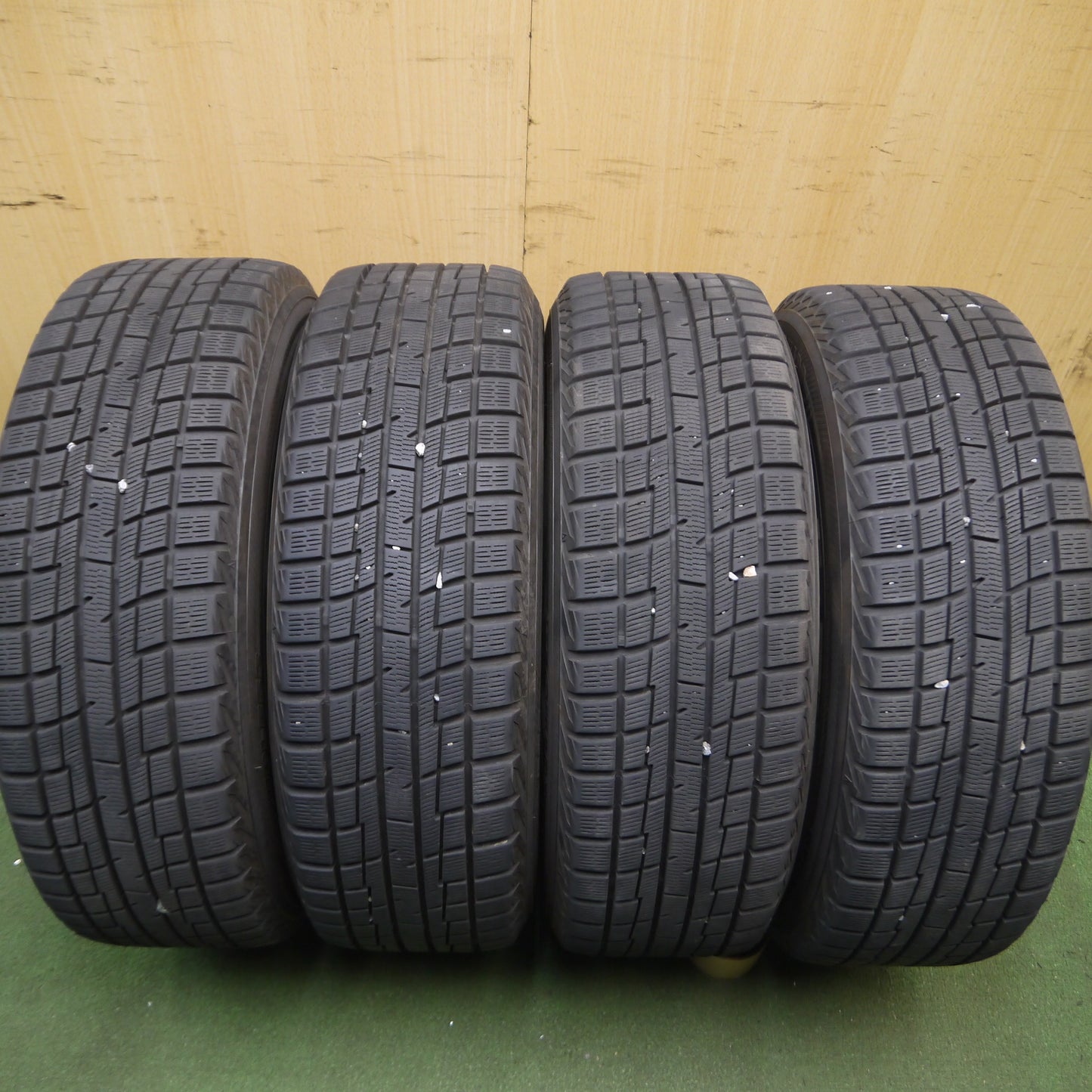 *送料無料*バリ溝！9.5分★スタッドレス 185/60R15 ヨコハマ アイスガード iG30 JENEIGE 15インチ PCD100/5H★3102701Hス