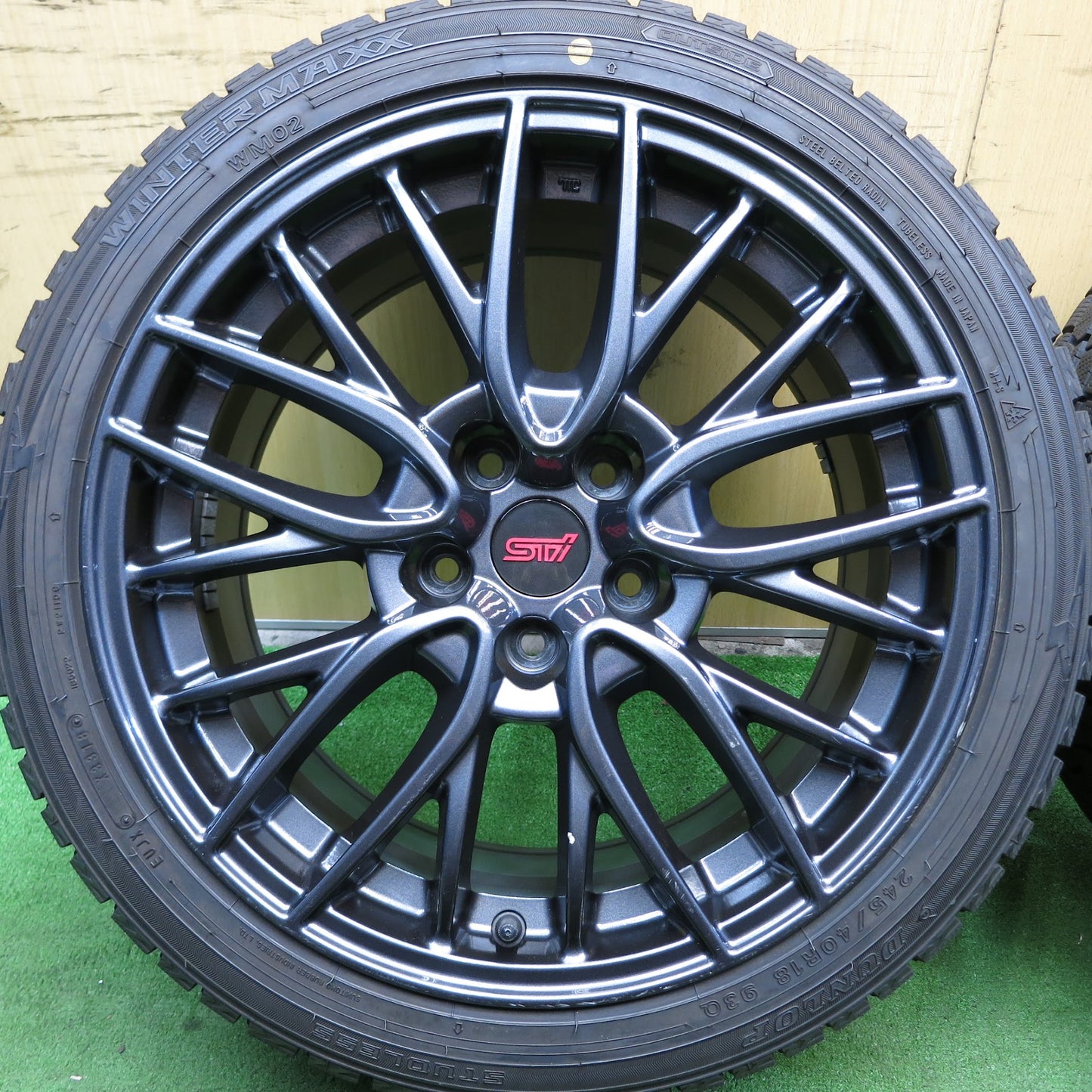 [送料無料]バリ溝！9.5分★スバル WRX STI 純正 245/40R18 スタッドレス ダンロップ ウインターマックス WM02 18インチ PCD114.3/5H★3060606Hス
