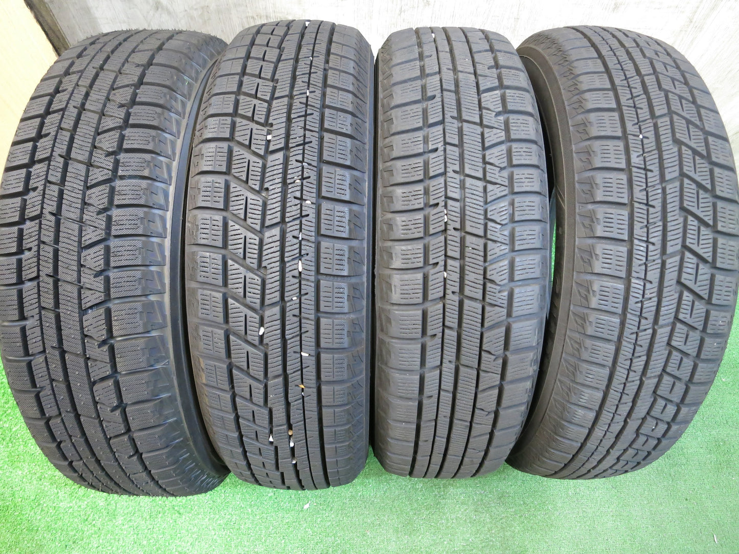 [送料無料]バリ溝！21年！ほぼ10分★スタッドレス 155/65R14 ヨコハマ アイスガード iG50 プラス タイヤ 14インチ N-BOX タント ムーブ ワゴンR 等★2111609Hスタ