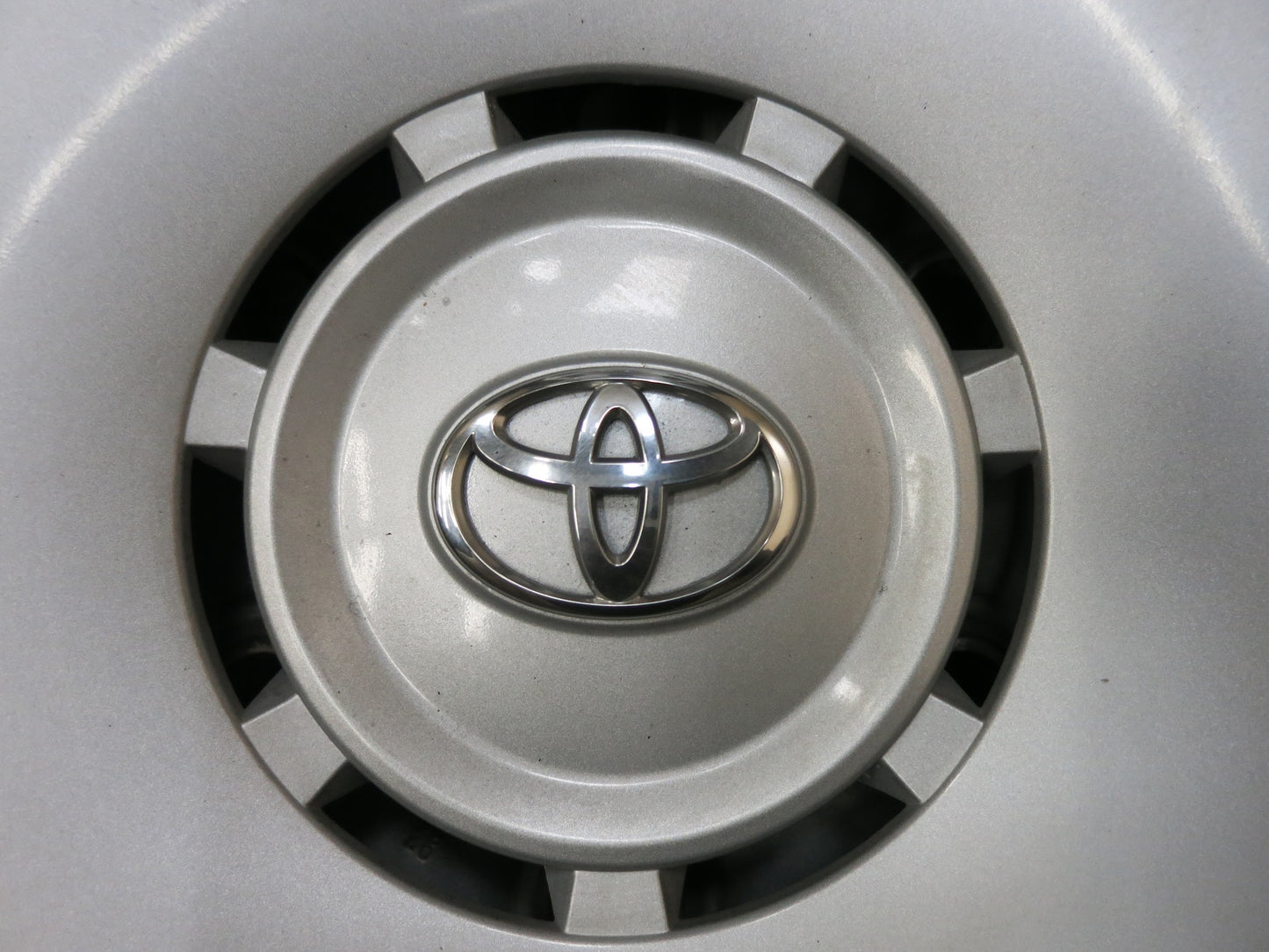 [送料無料]バリ溝！19年！9.5分以上★トヨタ 200系 ハイエース 純正 スタッドレス 195/80R15 107/105R ミシュラン AGILIS X-ICE PCD139.7/6H★3020108ヒス