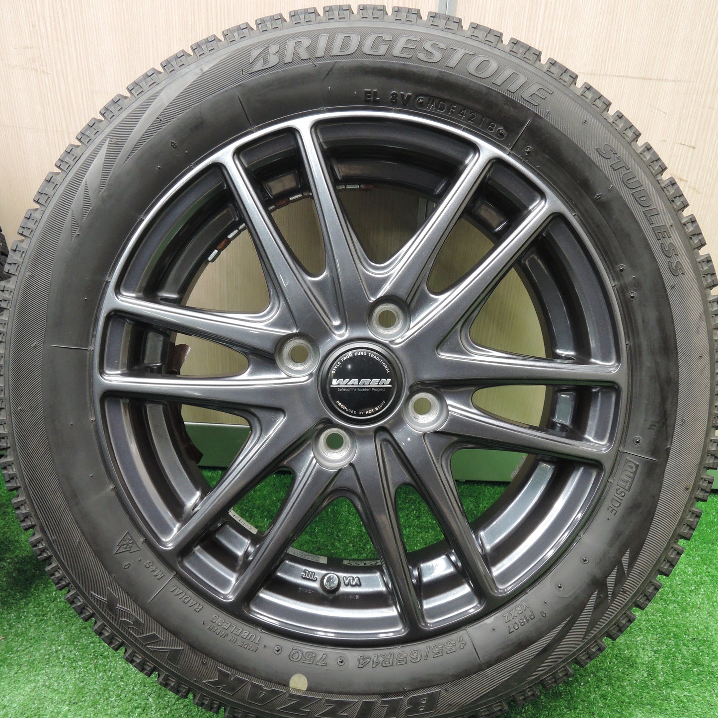 *送料無料*キレイ★WAREN 155/65R14 スタッドレス ブリヂストン ブリザック VRX ヴァーレン 14インチ PCD100/4H★4010613HAス