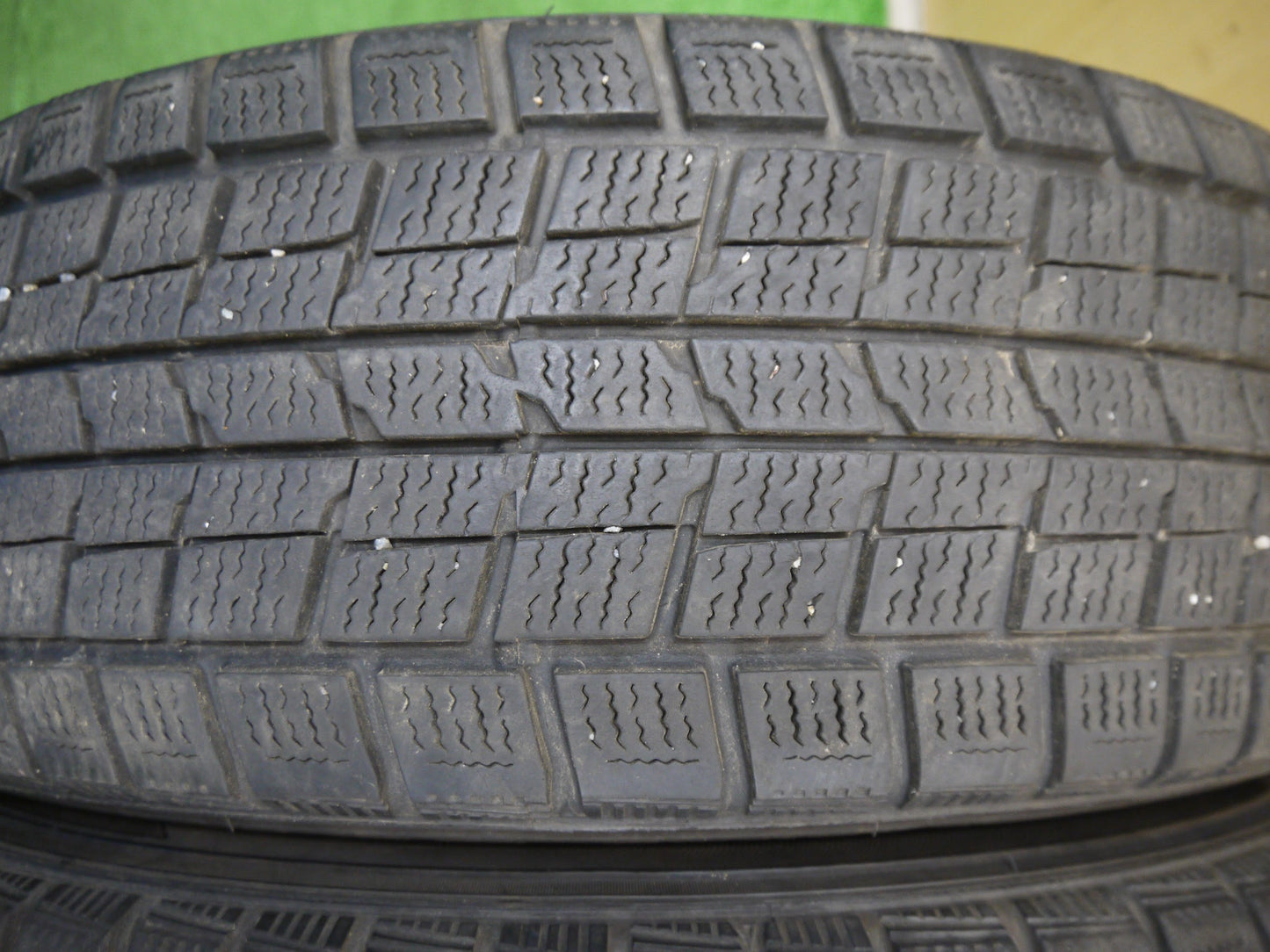 [送料無料]バリ溝！8.5分★トヨタ アルファード 純正 215/60R17 スタッドレス ダンロップ DSX 17インチ PCD114.3/5H エスティマ 等★2080802イス