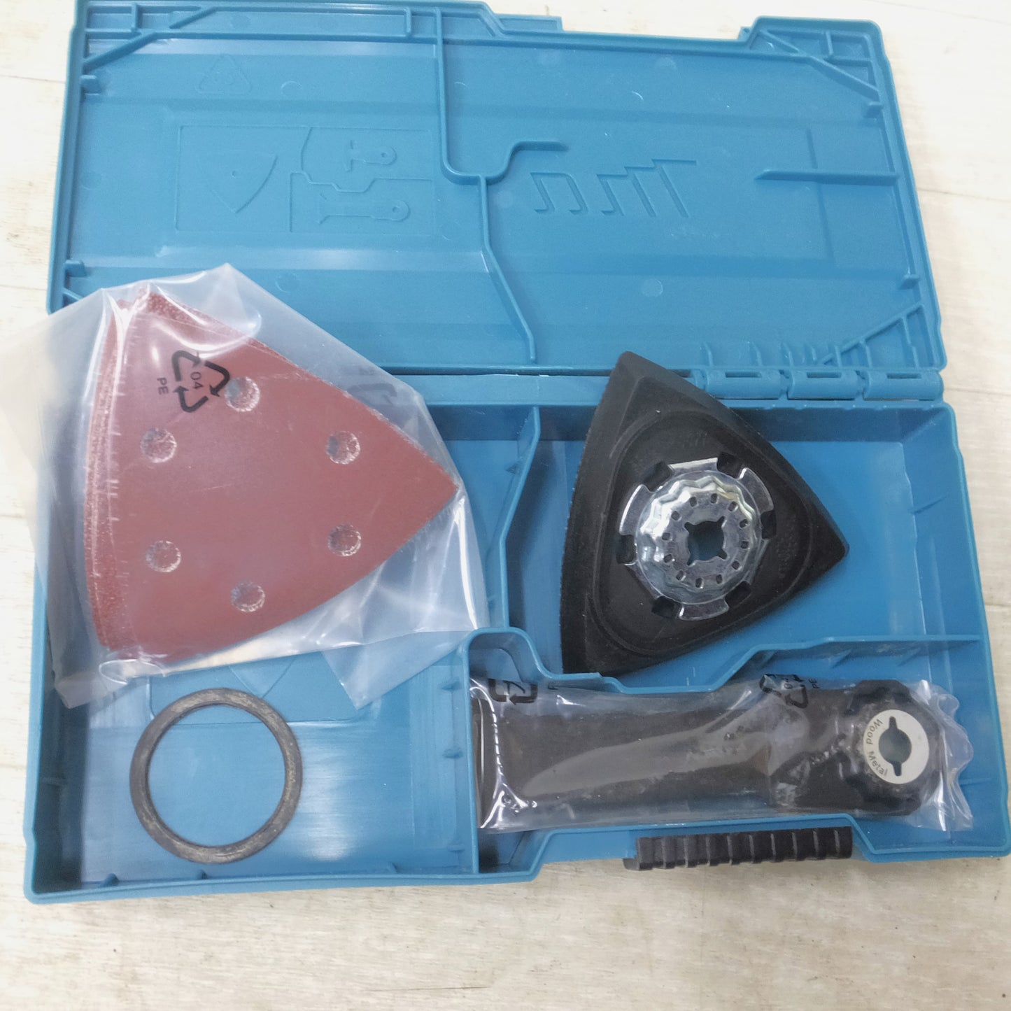 [送料無料]◆MAKITA マキタ 充電式マルチツール TM52DRG 18V バッテリー1個 充電器 ケース付き◆