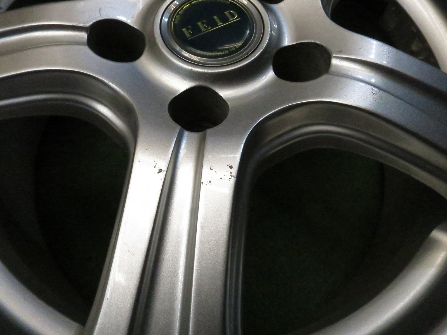 [送料無料]バリ溝！9.5分以上★スタッドレス 215/70R16 ヨコハマ アイスガード G075 FEID 社外 アルミ 16インチ PCD114.3/5H★3010908Hス