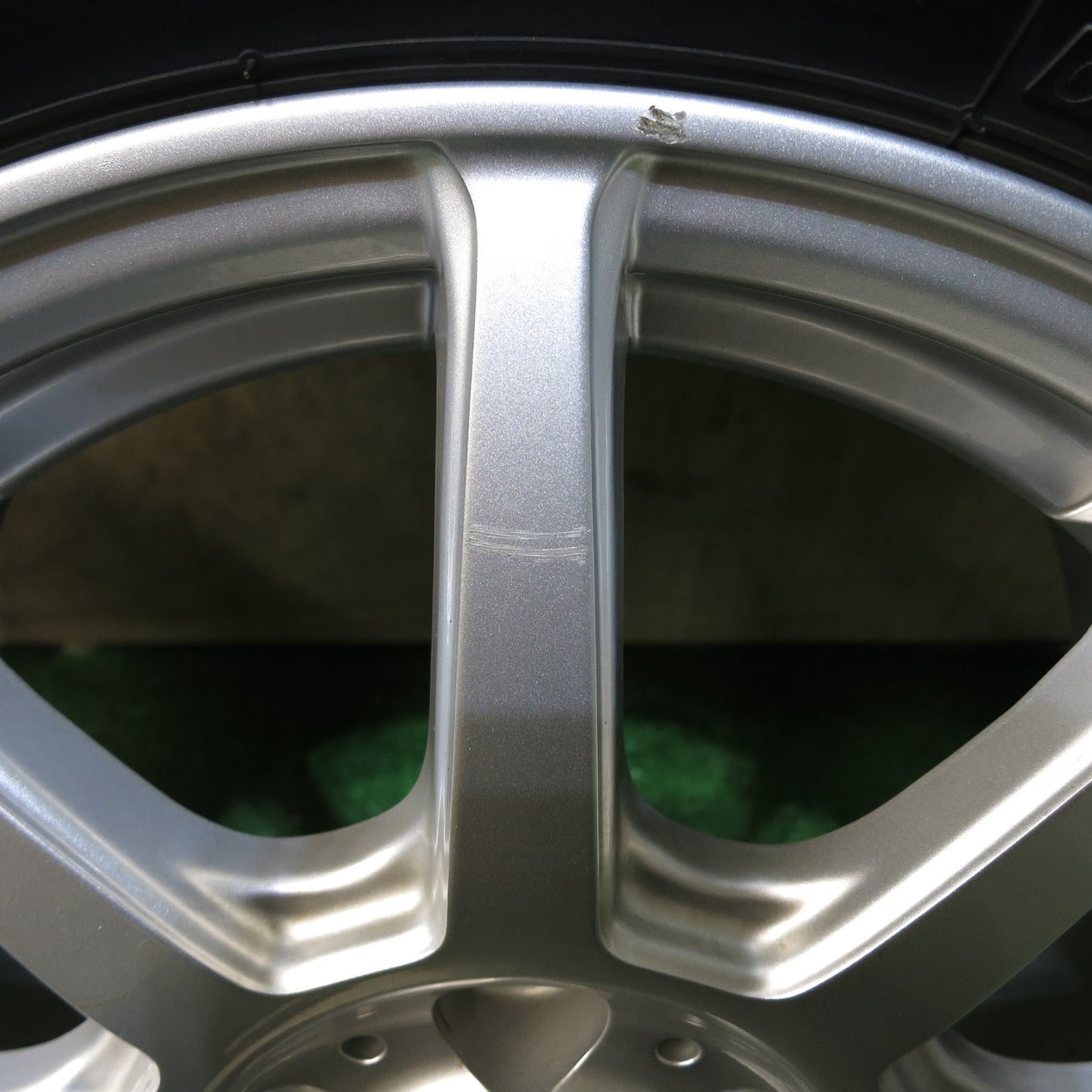 [送料無料]バリ溝！20年！綺麗！9.5分★プリウス 等 195/65R15 スタッドレス ブリヂストン ブリザック VRX2 ravrion ラブリオン 15インチ PCD100/5H★3042806Hス