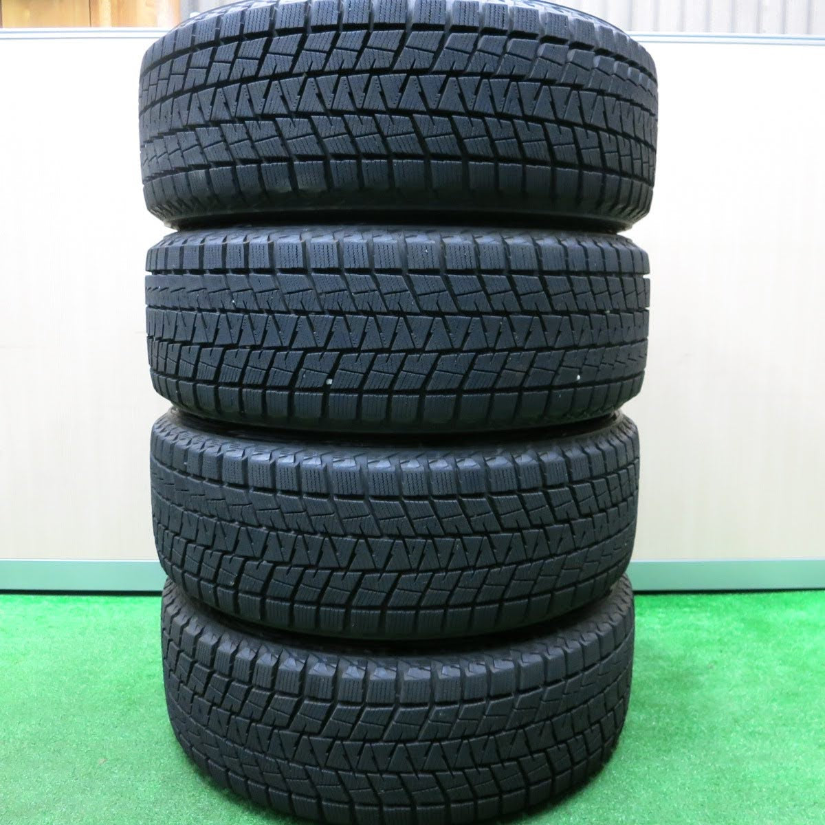 [送料無料]バリ溝！キレイ！9分★アウディ 等 225/60R17 スタッドレス AGA TARGA ブリヂストン ブリザック DM-V1 17インチ PCD112/5H★3100711HAス