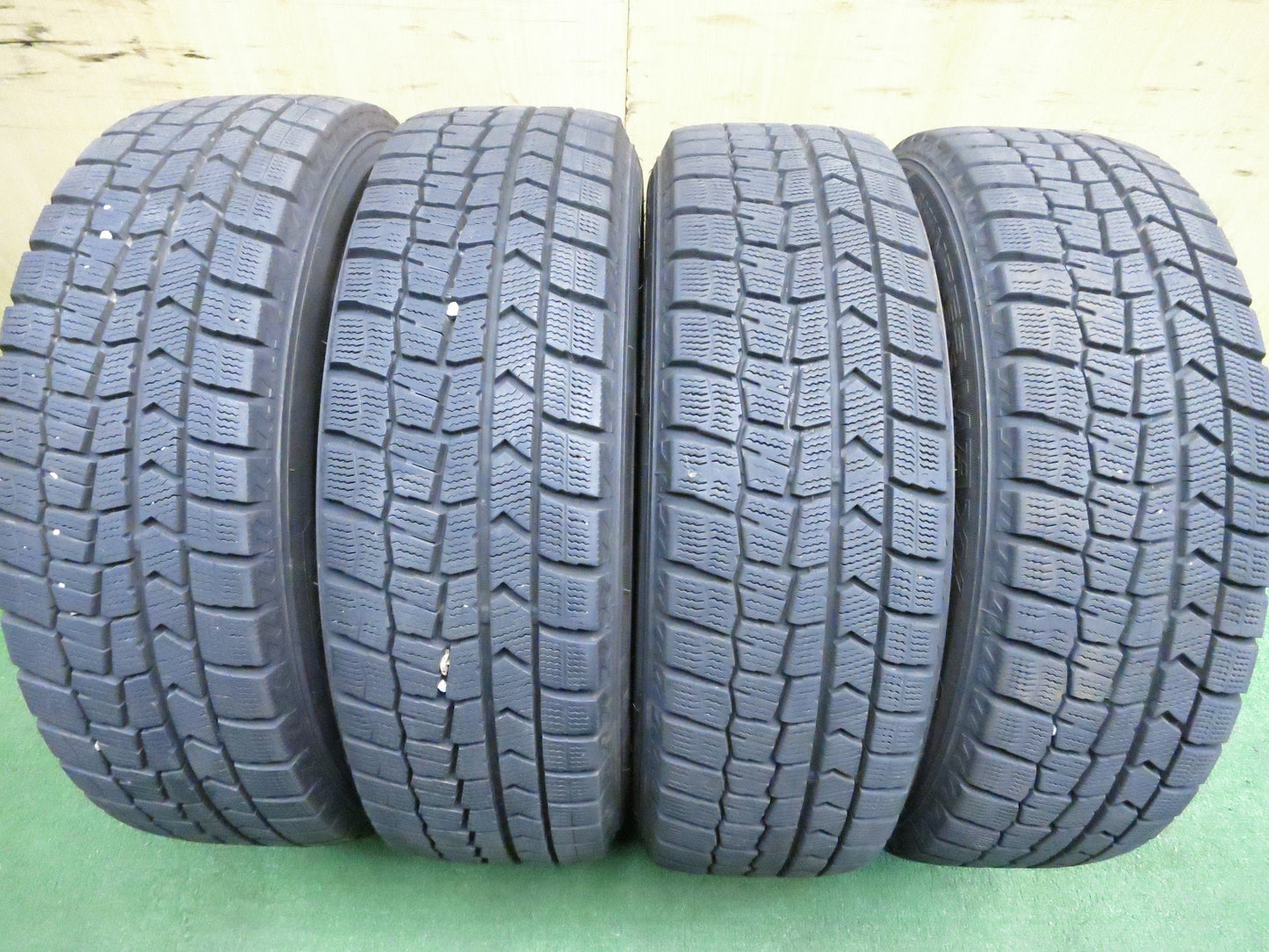 [送料無料]バリ溝！キレイ！9.5分★スタッドレス 175/65R15 ダンロップ ウインターマックス WM02 INVERNO インヴェルノ 15インチ PCD100/4H★3013009Hス