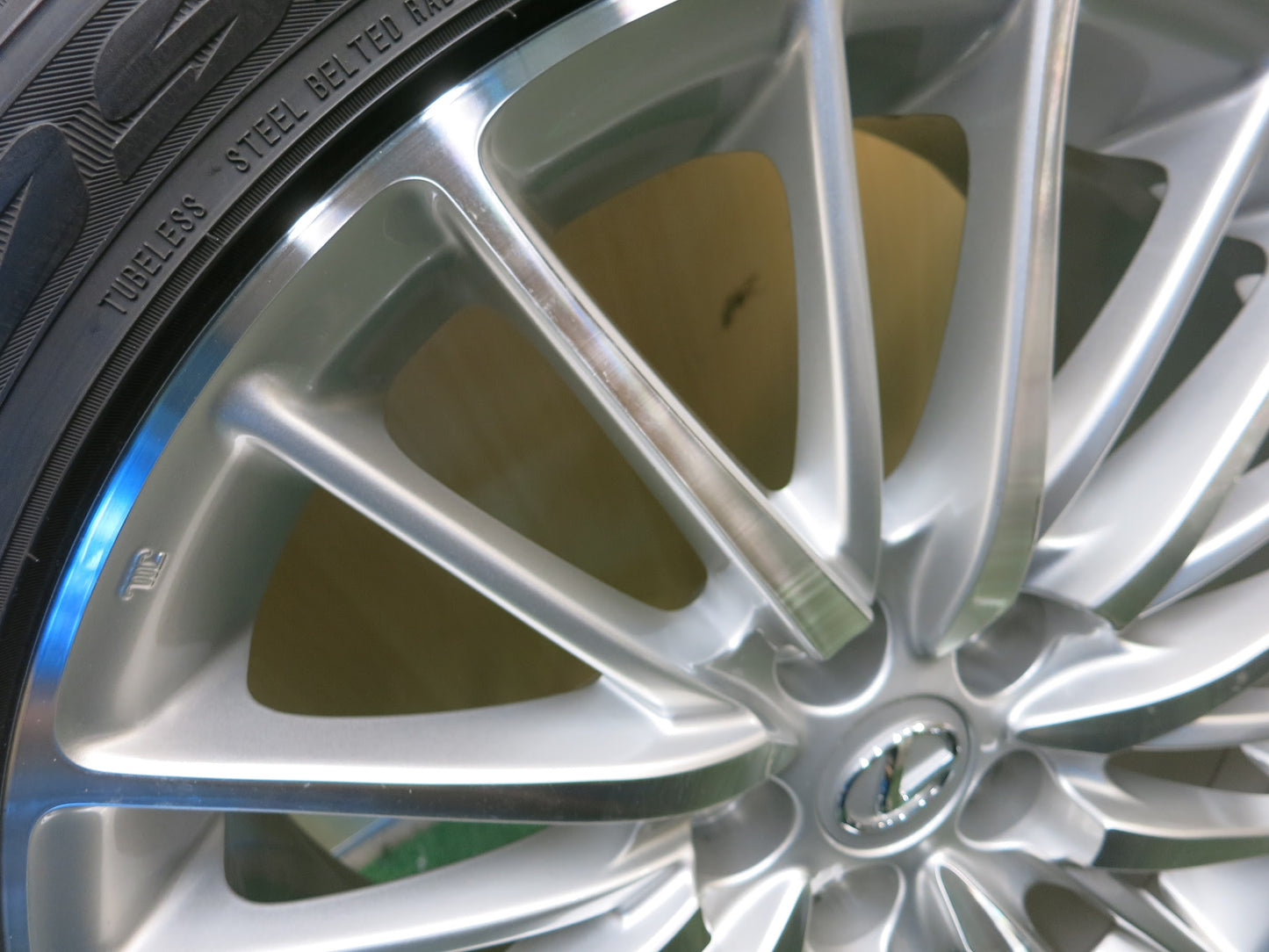 [送料無料]超バリ溝！ほぼ10分★レクサス LS 純正 245/45R19 スタッドレス ダンロップ DSX 19インチ PCD120/5H★0111109ヨス
