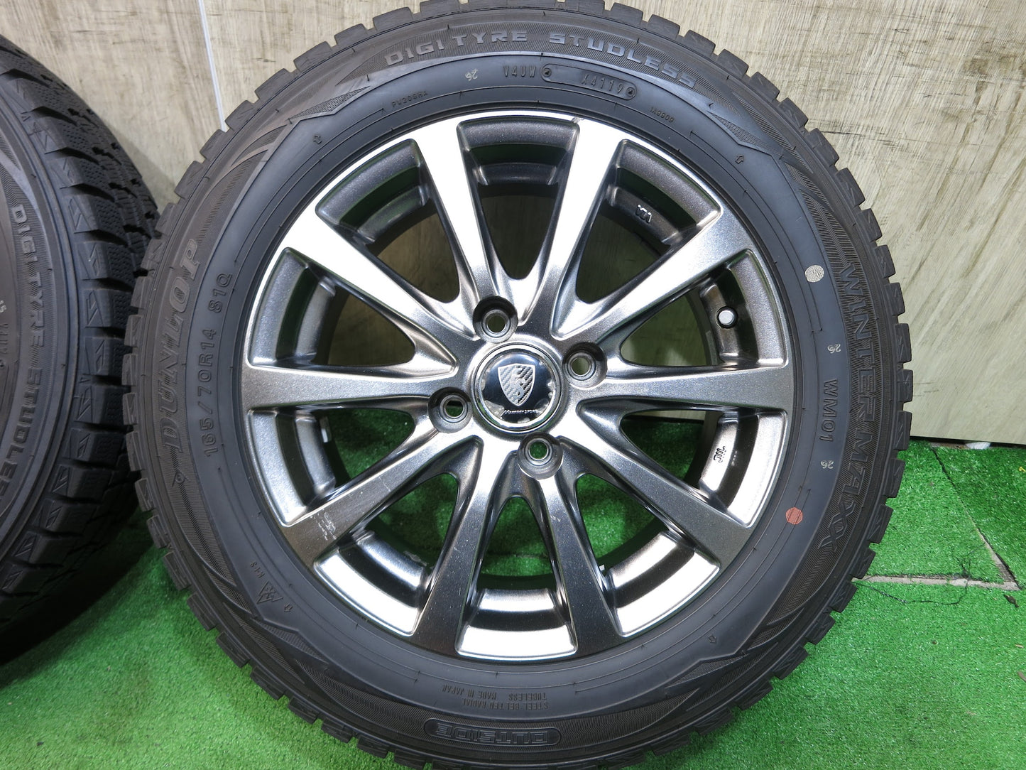 [送料無料]バリ溝！19年！9.5分以上★スタッドレス 165/70R14 ダンロップ ウインターマックス WM01 MANARAY SPORT マナレイスポーツ PCD100/4H★2101705Hス