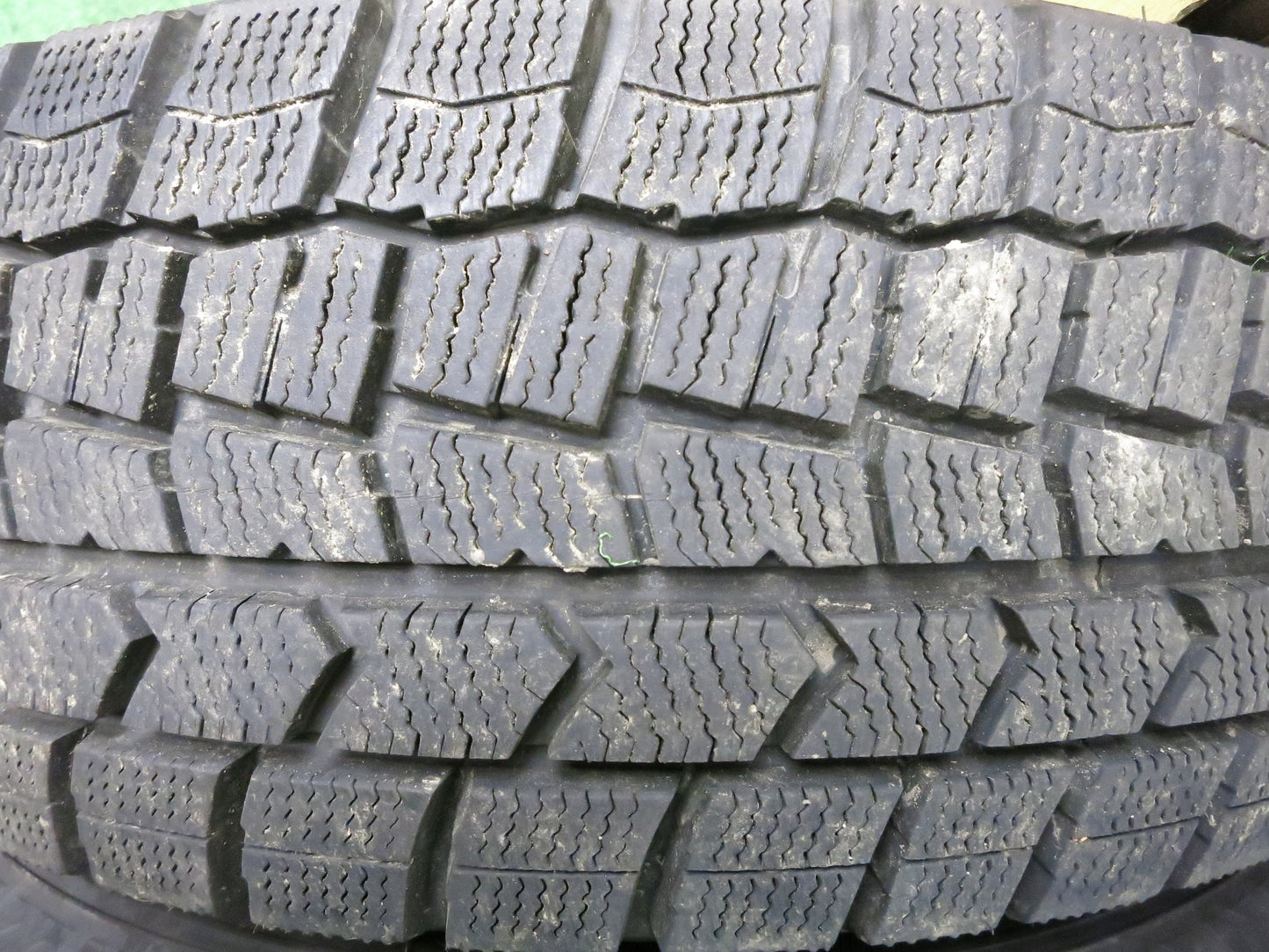 [送料無料]超バリ溝！21年！キレイ！ほぼ10分★スタッドレス 195/65R15 ダンロップ ウインターマックス WM02 ravrion ラブリオン PCD114.3/5H★2121416Hス