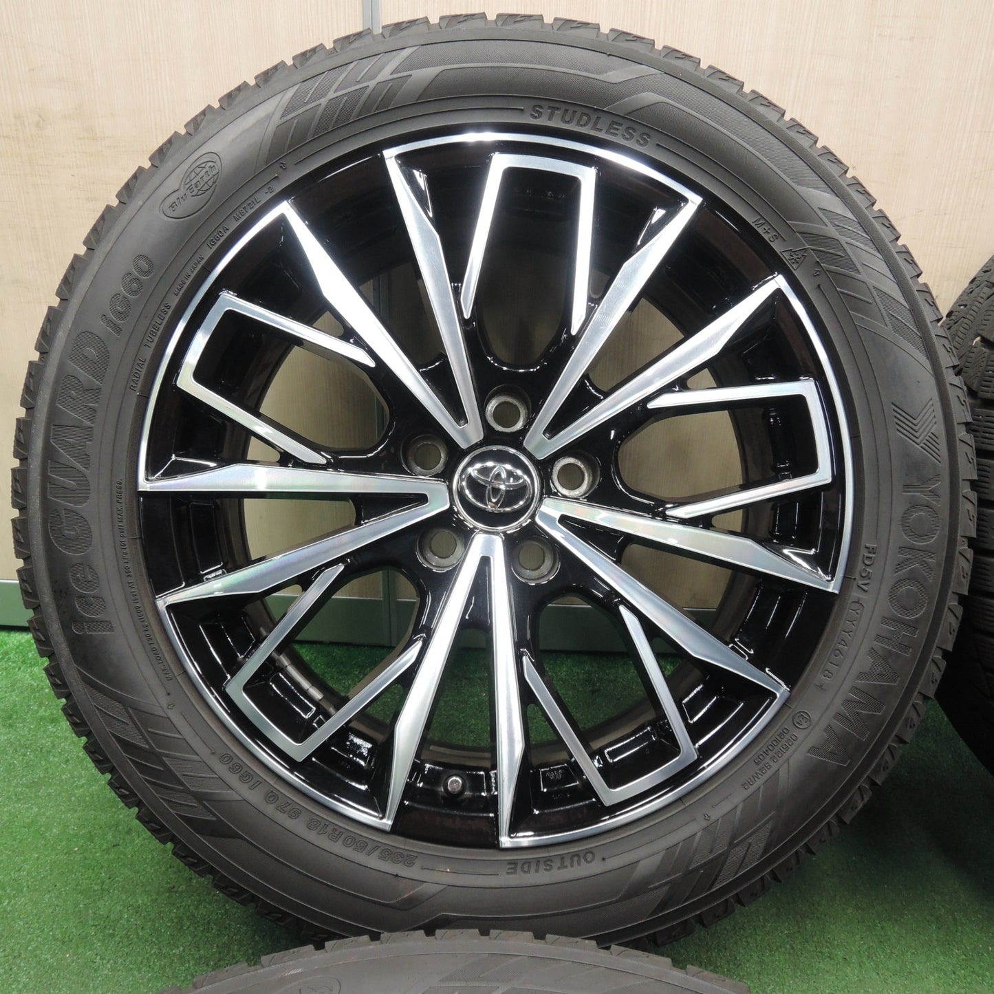 *送料無料*バリ溝！キレイ！9.5分★Lehrmeister L-F FIRST 235/50R18 スタッドレス ヨコハマ アイスガード iG60 レアマイスター PCD114.3/5H★4020701TNス