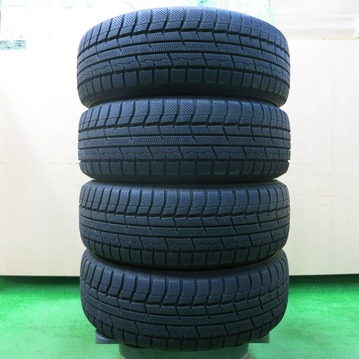 *送料無料*バリ溝！19年！9分★スタッドレス 195/65R15 トーヨー ウインター トランパス TX BALMINUM バルミナ 15インチ PCD114.3/5H★3120904イス