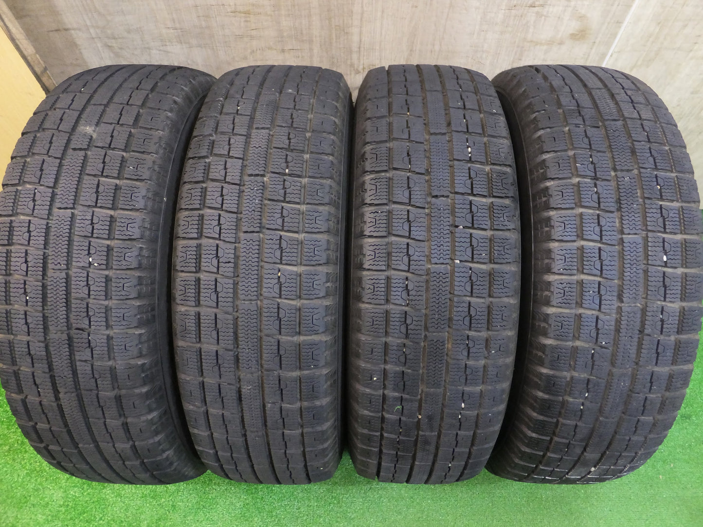 [送料無料]バリ溝！9.5分★スタッドレス 185/70R14 トーヨー ガリット G5 鉄 ホイール 14インチ PCD100/4H★2080511Hス