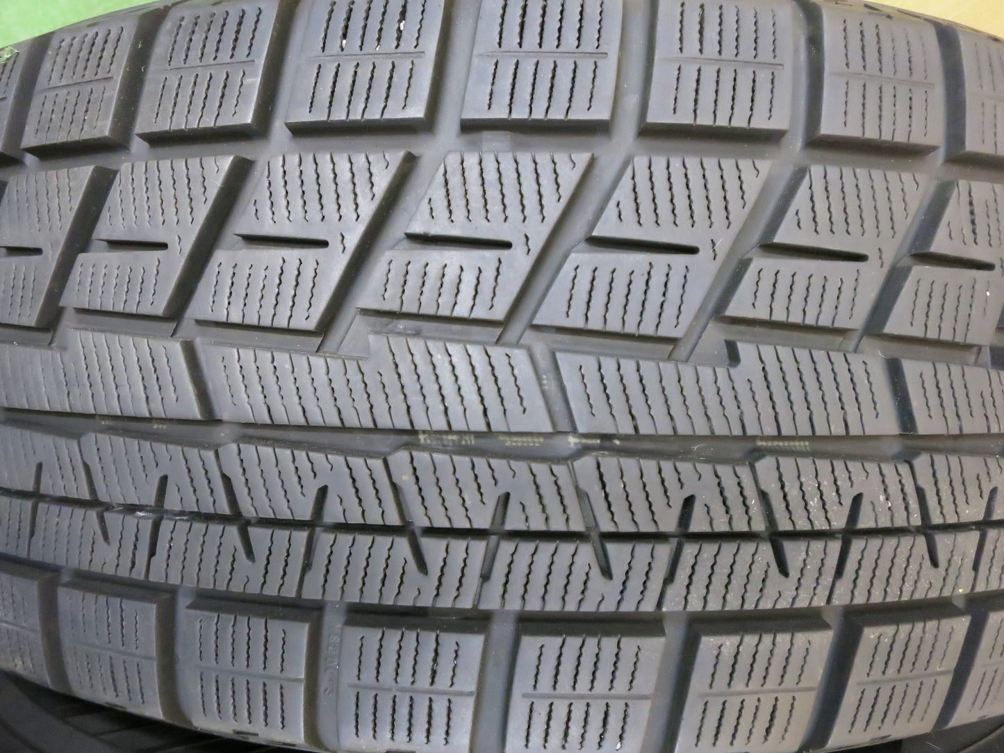 [送料無料]バリ溝！キレイ！9.5分★スタッドレス 225/65R17 ヨコハマ アイスガード iG60 EuroSpeed MANARAY SPORT マナレイ 17インチ PCD114.3/5H★2121213Hス