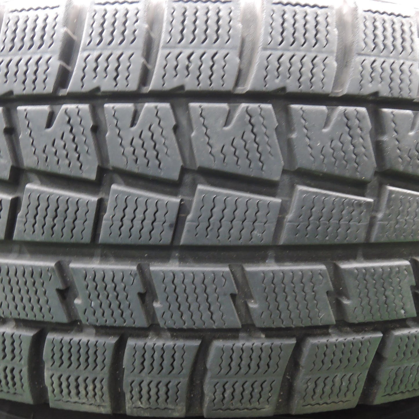 [送料無料] バリ溝！8.5分★ベンツ 等 AGA TARGA 215/65R16 スタッドレス ダンロップ ウインターマックス WM01 PCD112/5H★3120206HAス