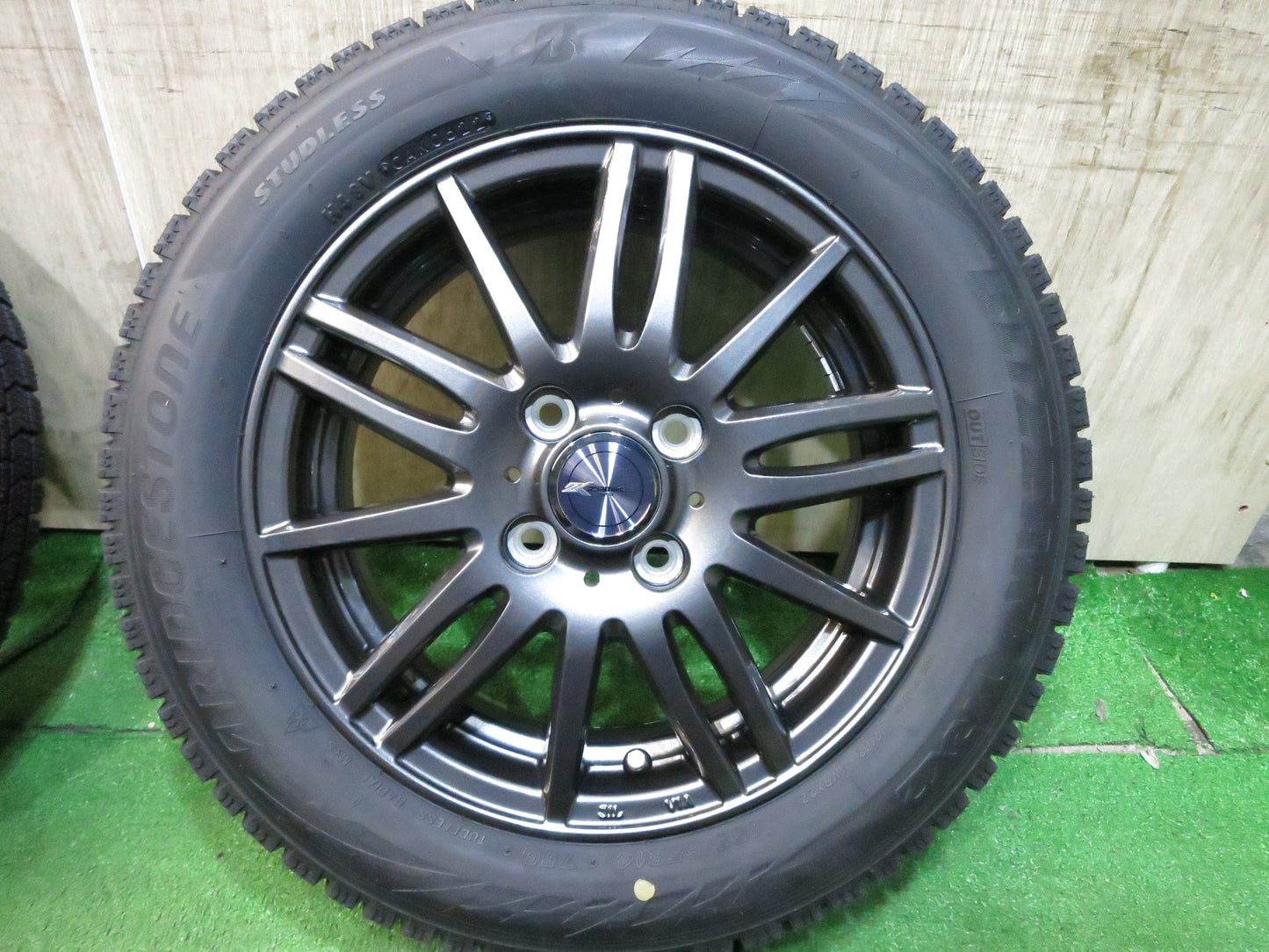 [送料無料]未使用！22年★スタッドレス 155/65R14 ブリヂストン ブリザック VRX2 ZAMIK TITO 社外 アルミ 14インチ PCD100/4H★2122106Hス