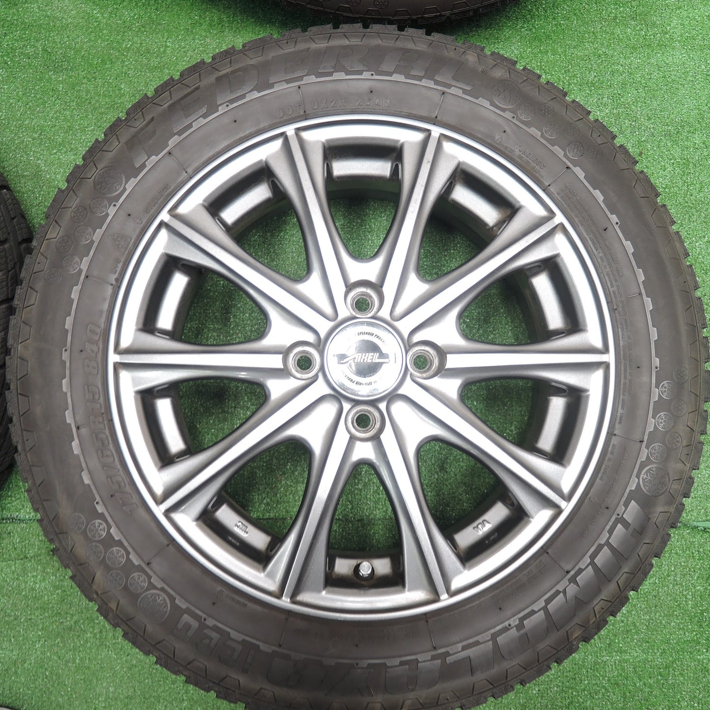 [送料無料]バリ溝！キレイ！9.5分★スタッドレス 175/65R15 フェデラル ヒマラヤ ICEO AXEL アクセル 15インチ PCD100/4H★3101913TNス