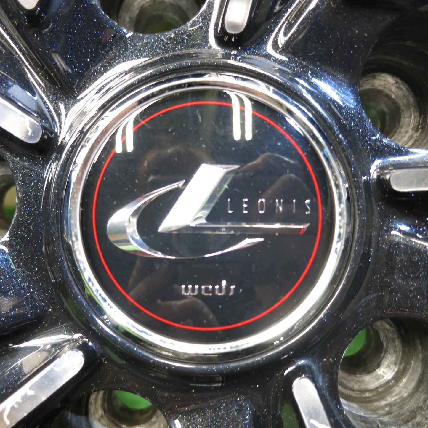[送料無料]バリ溝！キレイ！8.5分★LEONIS VT weds スタッドレス 225/65R17 ブリヂストン ブリザック DM-V2 レオニス 17インチ PCD114.3/5H★3061213Hス
