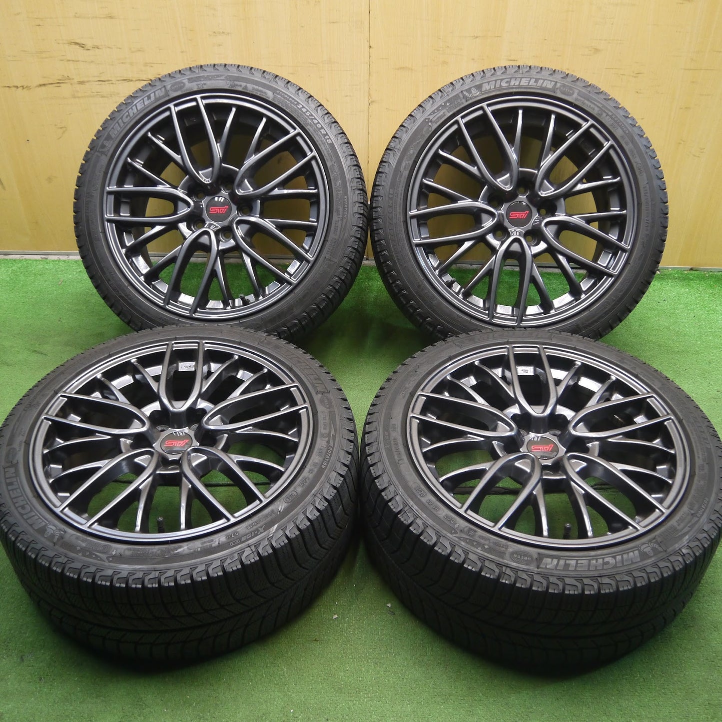 [送料無料]バリ溝！キレイ！9分★スバル WRX STi 純正 245/40R18 スタッドレス ミシュラン X-ICE XI3 18インチ PCD114.3/5H★3071210Hス