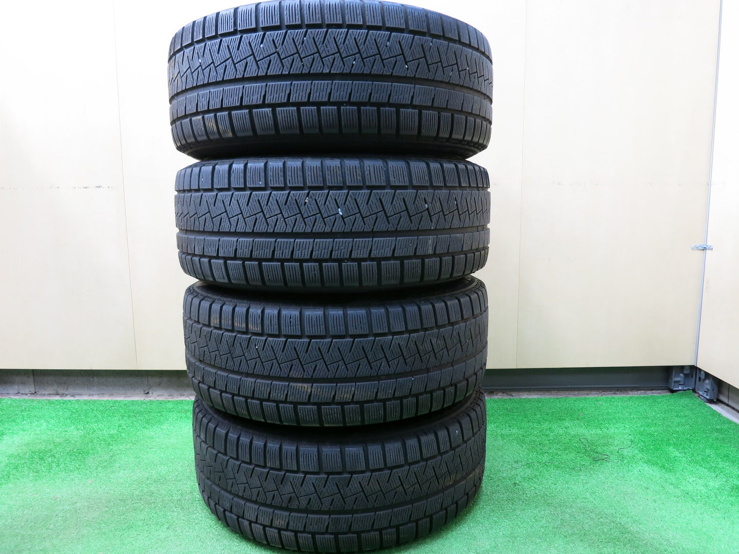 [送料無料]キレイ★BMW 等 TECMAG 225/50R17 スタッドレス テクマグ ピレリ アイスアシンメトリコ 17インチ PCD120/5H★2120308ヒス