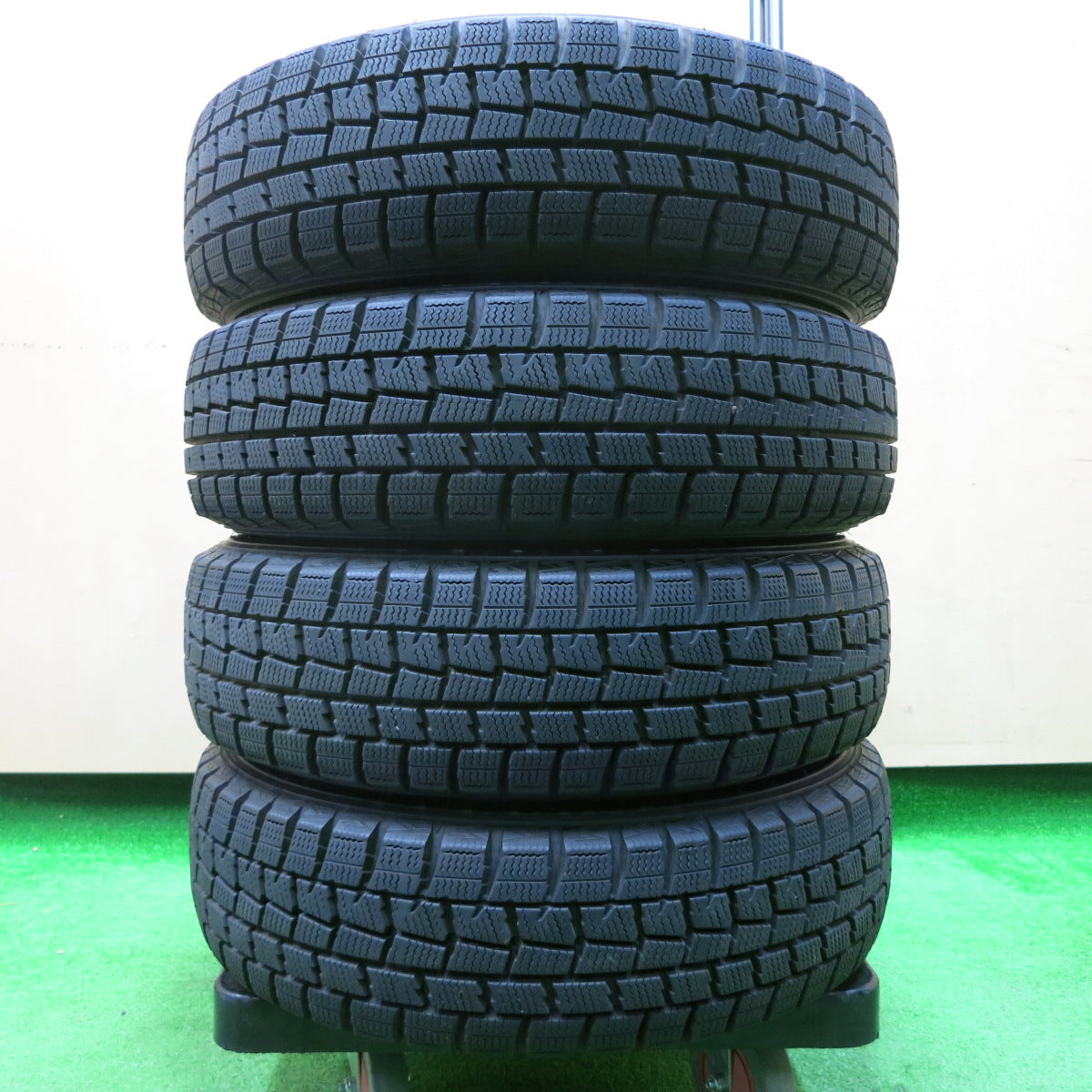 *送料無料*バリ溝！9.5分以上★スタッドレス 155/65R13 ダンロップ ウインターマックス WM01 MACBES MB8 マクベス 13インチ PCD100/4H★3112708イス