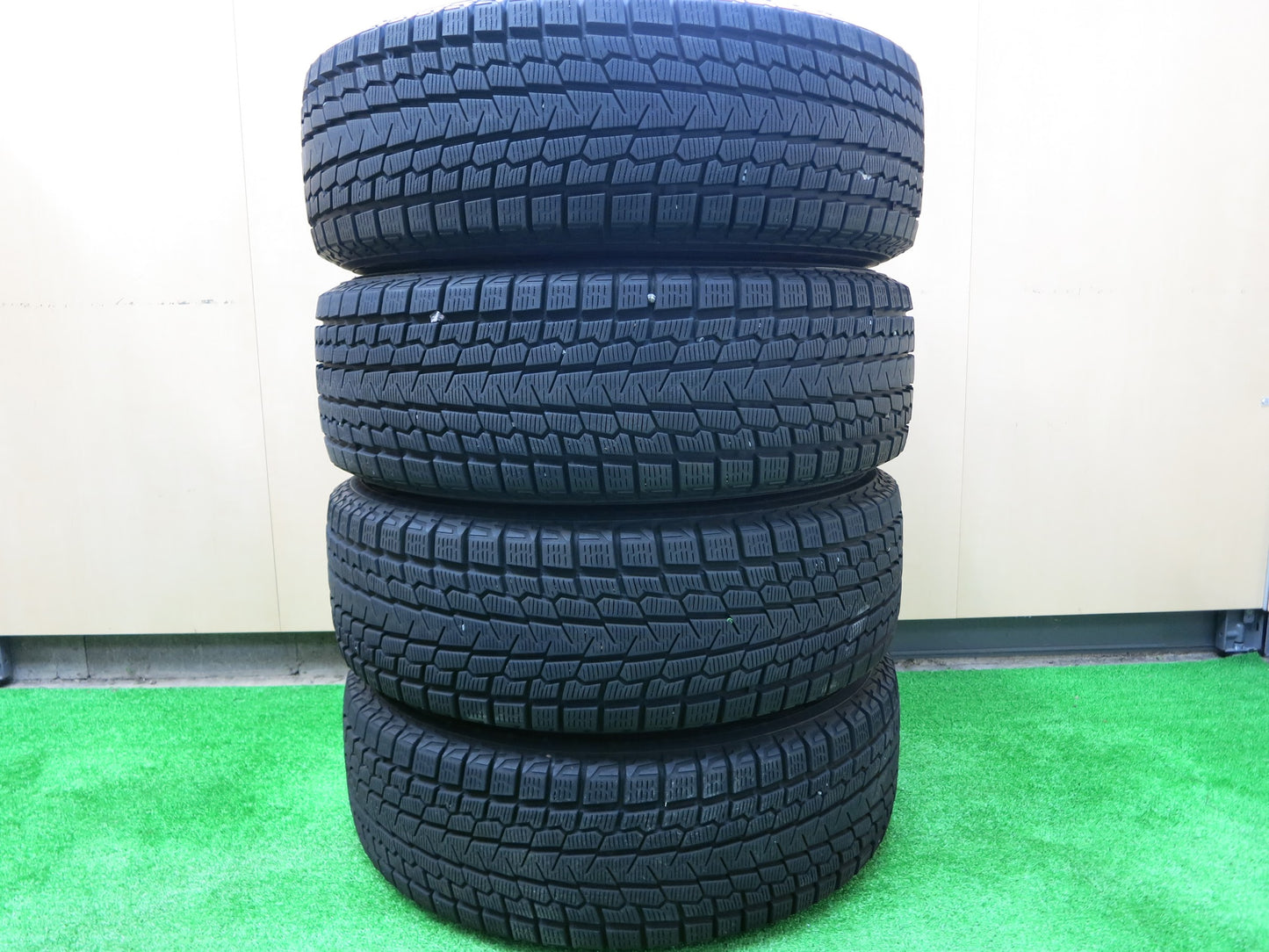 [送料無料]バリ溝！19年！キレイ！9.5分★スタッドレス 225/65R17 ヨコハマ アイスガード G075 社外 アルミ 17インチ PCD114.3/5H★2100408ヒス