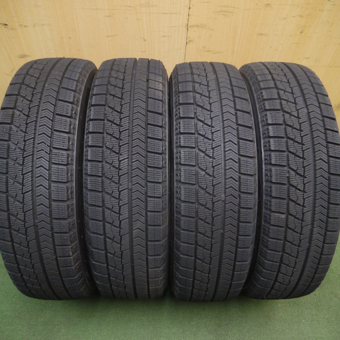 *送料無料* バリ溝！キレイ！9.5分★スタッドレス 155/65R14 ブリヂストン ブリザック VRX DUFACT デュファクト 14インチ PCD100/4H★4020712Hス