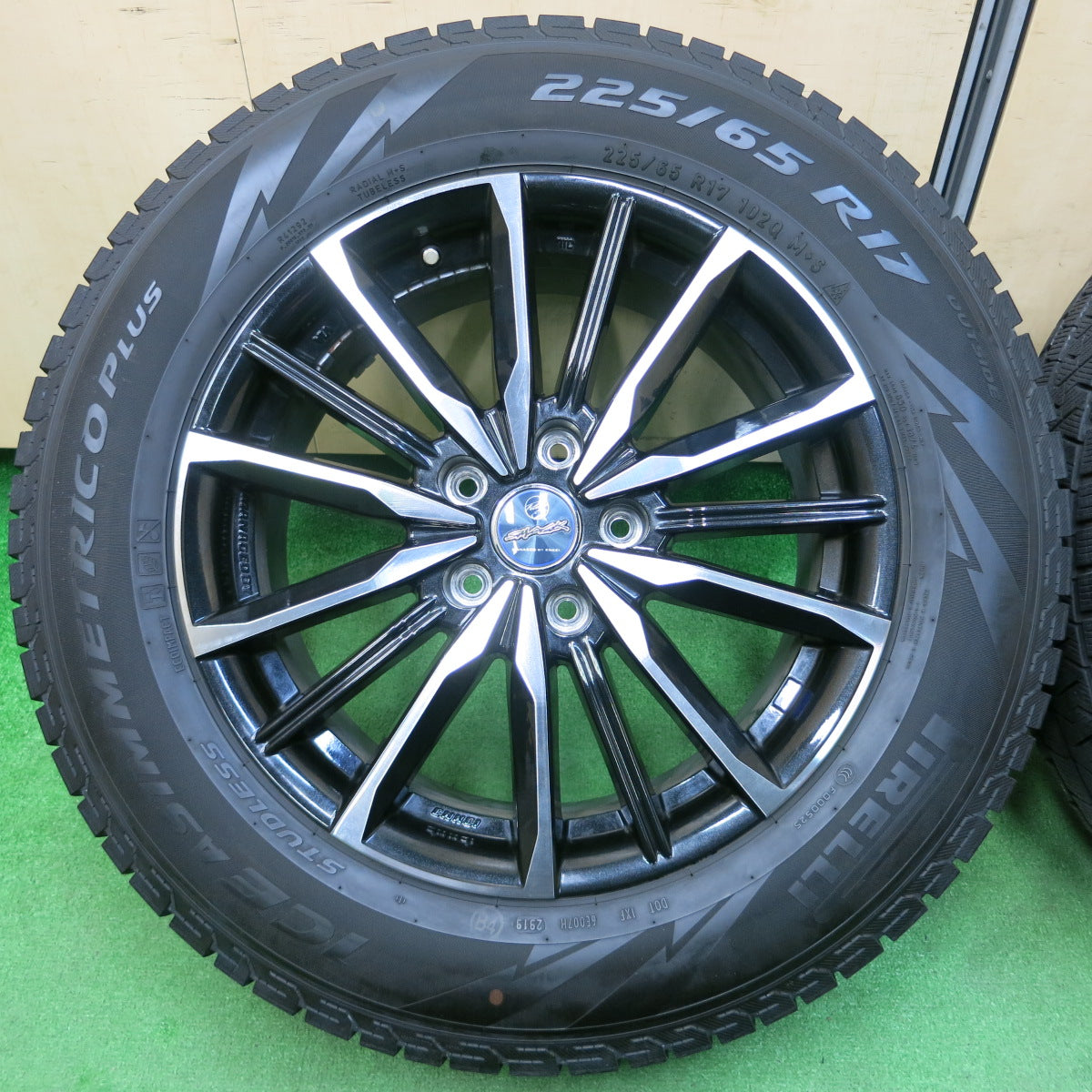 *送料無料*バリ溝！綺麗！9.5分以上★スタッドレス 225/65R17 ピレリ アイスアシンメトリコ プラス SMACK ENKEI スマック エンケイ PCD114.3/5H★4010413イス