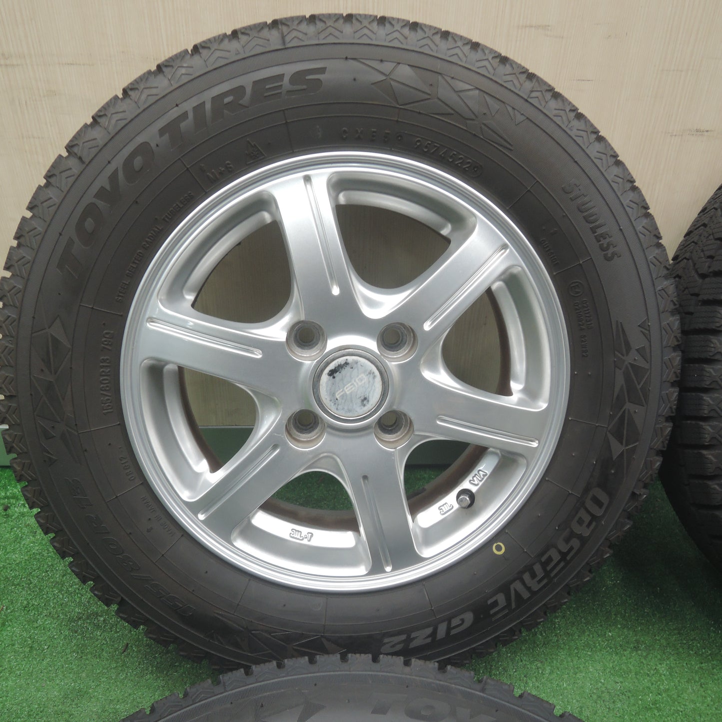 *送料無料*バリ溝！22年！キレイ！9.5分以上★スタッドレス 155/80R13 トーヨー オブザーブ GIZ2 FEID 13インチ PCD100/4H★3111309SYス