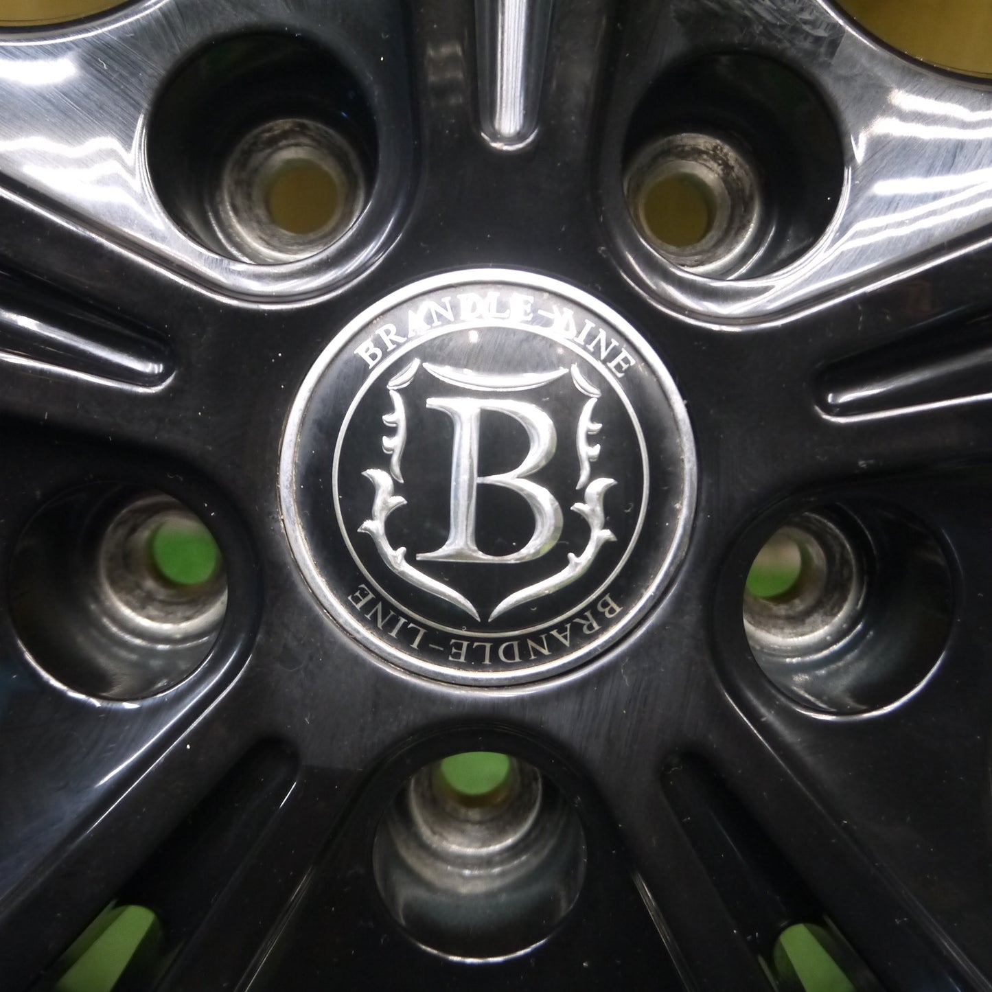 *送料無料*バリ溝！キレイ！9分★スタッドレス 225/60R18 ピレリ アイスアシンメトリコ BRANDLE-LINE 18インチ PCD114.3/5H★3120403Hス