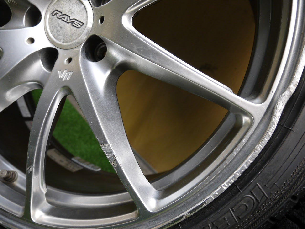 [送料無料]タイヤ未使用！21年★スタッドレス 215/40R18 RAYS VR G25 鍛造 グッドイヤー アイスナビ7 レイズ 18インチ PCD100/5H★