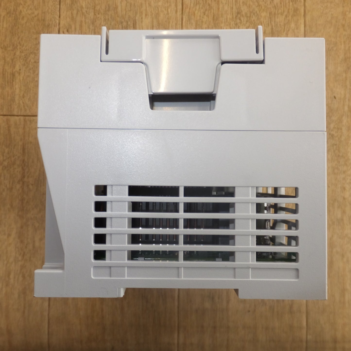 [送料無料]未使用★三菱 MITSUBISHI MELSEC iQ-F 電源内蔵入出力ユニット FX5-32ER/ES★