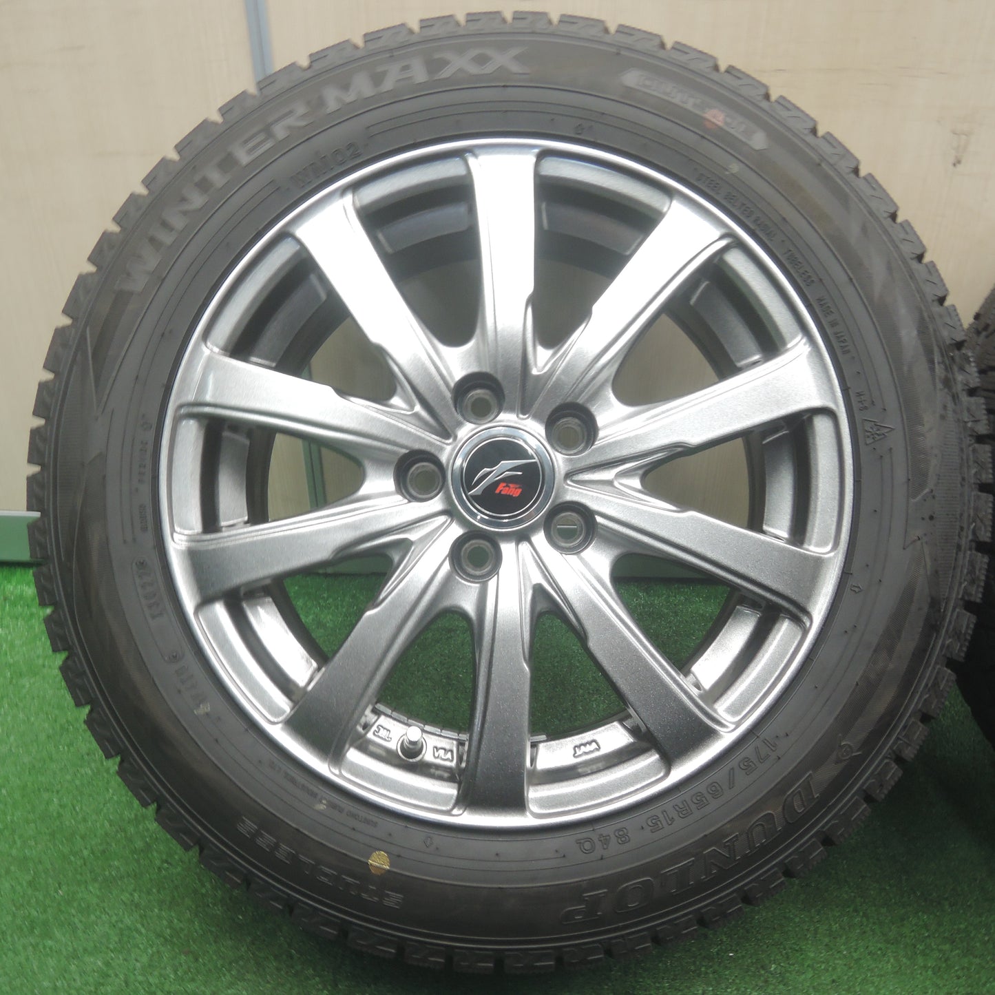 *送料無料*超バリ溝！22年！キレイ！ほぼ10分★スタッドレス 175/65R15 ダンロップ ウインターマックス WM02 Fang ファング 15インチ PCD100/5H★3110708NJス