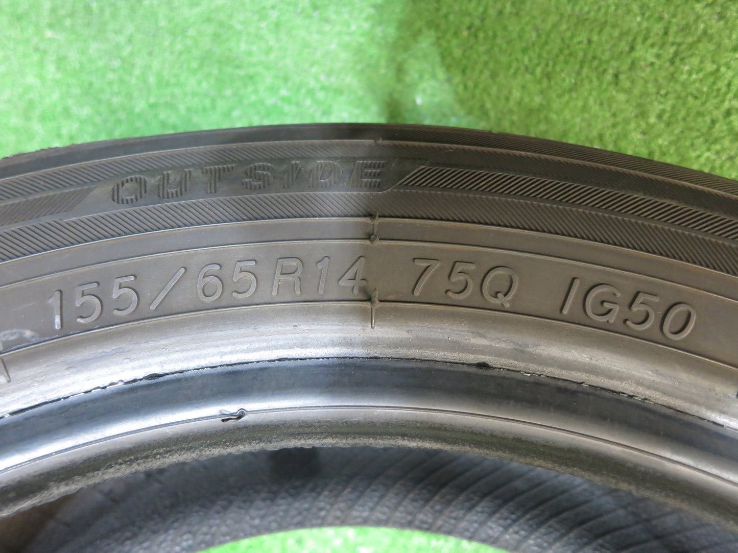 [送料無料]バリ溝！21年！ほぼ10分★スタッドレス 155/65R14 ヨコハマ アイスガード iG50 プラス タイヤ 14インチ N-BOX タント ムーブ ワゴンR 等★2111609Hスタ