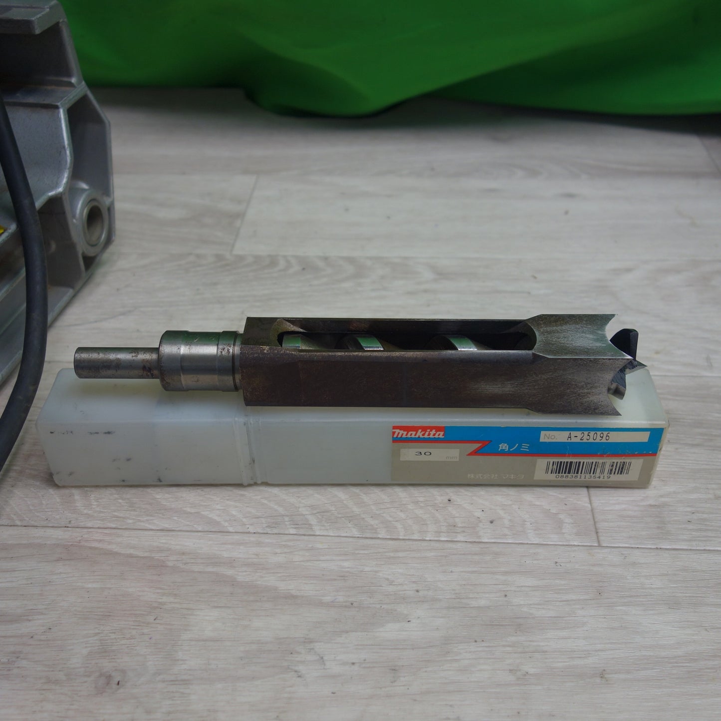 [送料無料] 付属品付き☆マキタ 155mm 5寸 カクノミ 7305 電動 工具 角のみ 角ノミ makita 100V☆