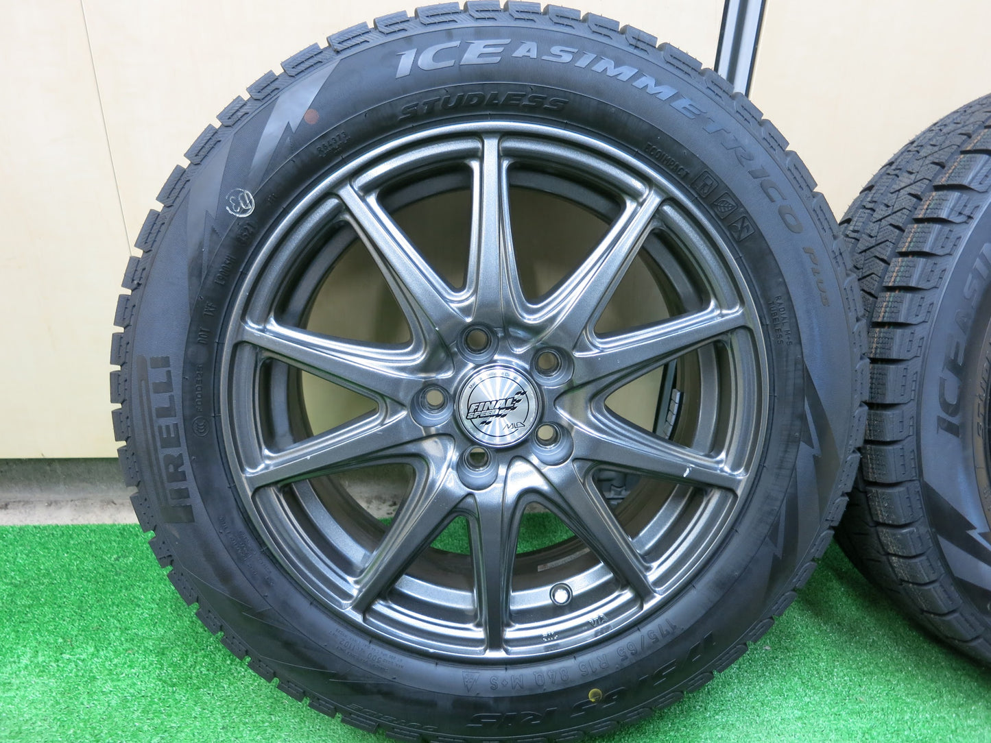 [送料無料]タイヤ未使用！21年！美品★スタッドレス 175/65R15 ピレリ アイスアシンメトリコ プラス FINAL SPEED MiD マルカ 15インチ PCD100/5H★2122801ヒス