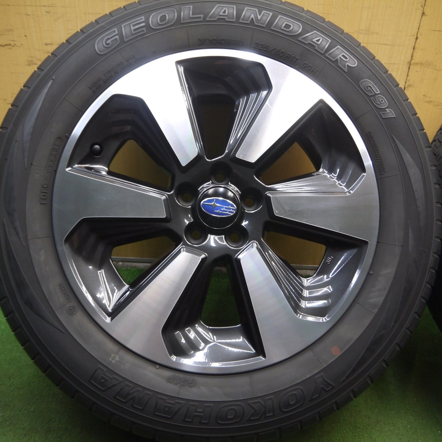 *送料無料* バリ溝！キレイ！9分★スバル SJ フォレスター 純正 225/60R17 ヨコハマ ジオランダー G91 17インチ PCD100/5H★4031205Hノ
