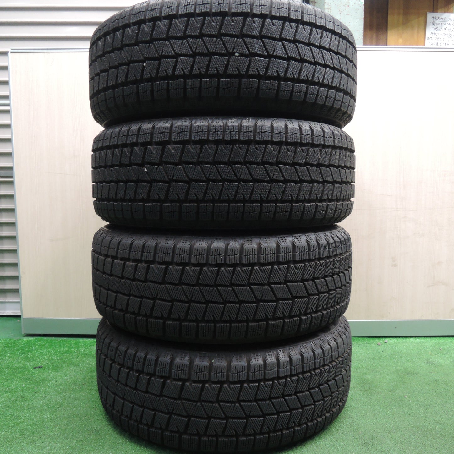 *送料無料*バリ溝！21年！ほぼ10分★ベンツ 等 235/55R18 サイルン ICE BLAZER Arctic SUV 社外 アルミ 18インチ PCD112/5H★3111801HAス