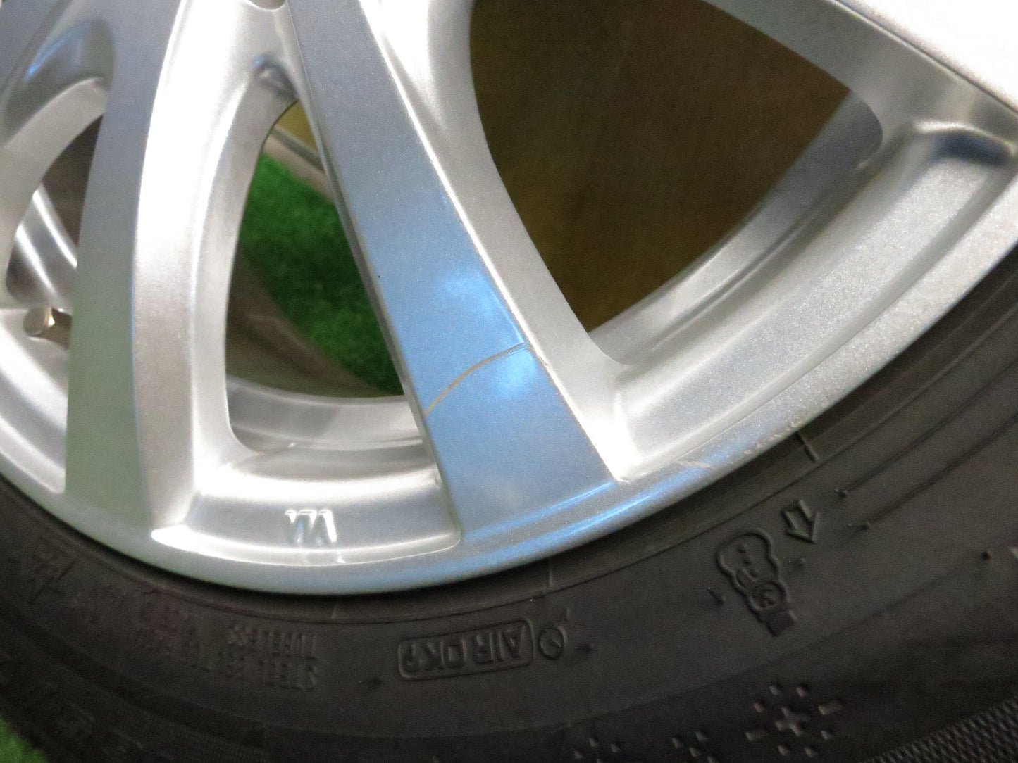 [送料無料]バリ溝！21年！キレイ！ほぼ10分★スタッドレス 165/70R14 グッドイヤー アイスナビ7 ravrion RS01 ラブリオン 14インチ PCD100/4H★3011605Hス