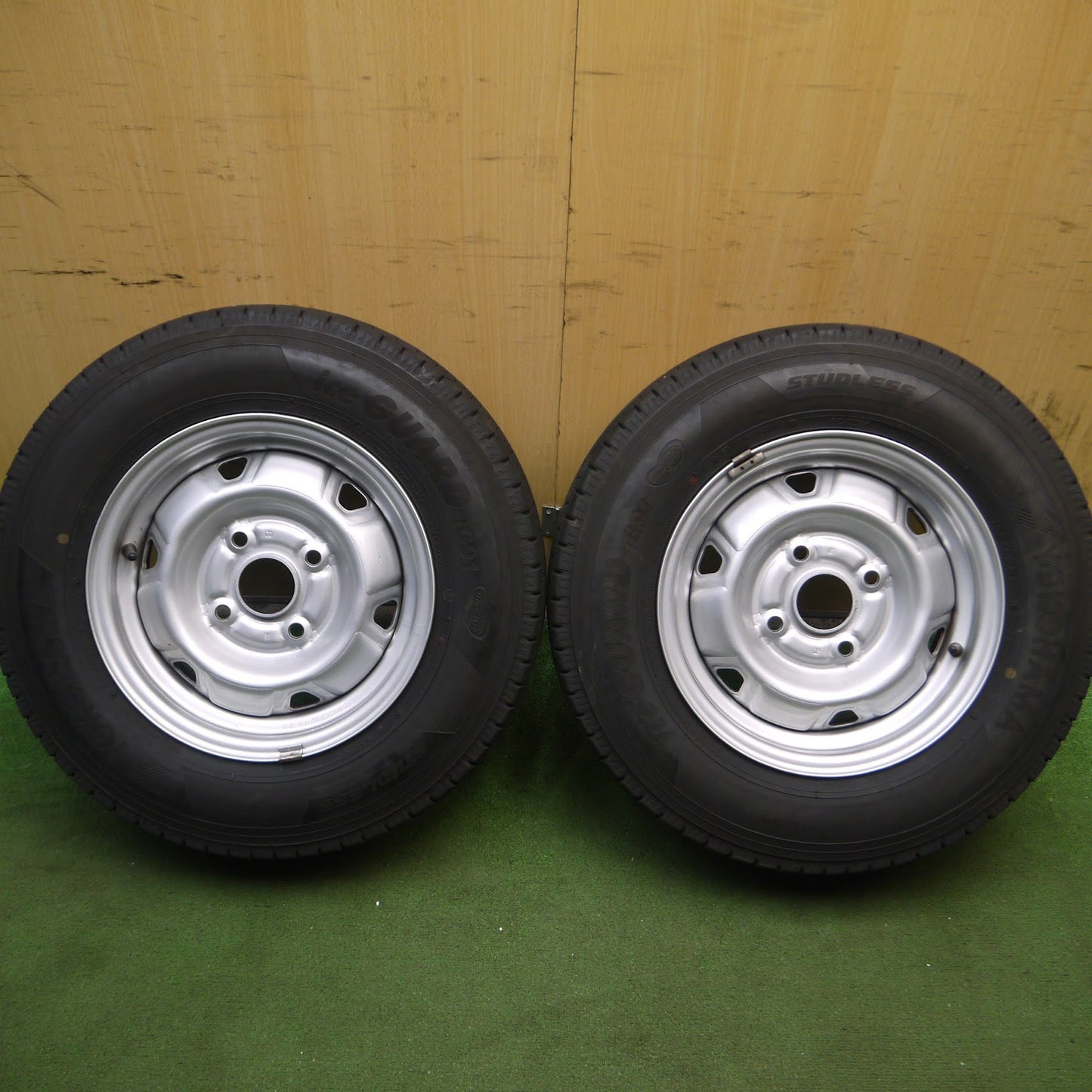 [送料無料]バリ溝！キレイ！9.5分★スタッドレス 165/80R13 90/88N ヨコハマ アイスガード iG91 スチール PCD114.3/4H★3111707Hス