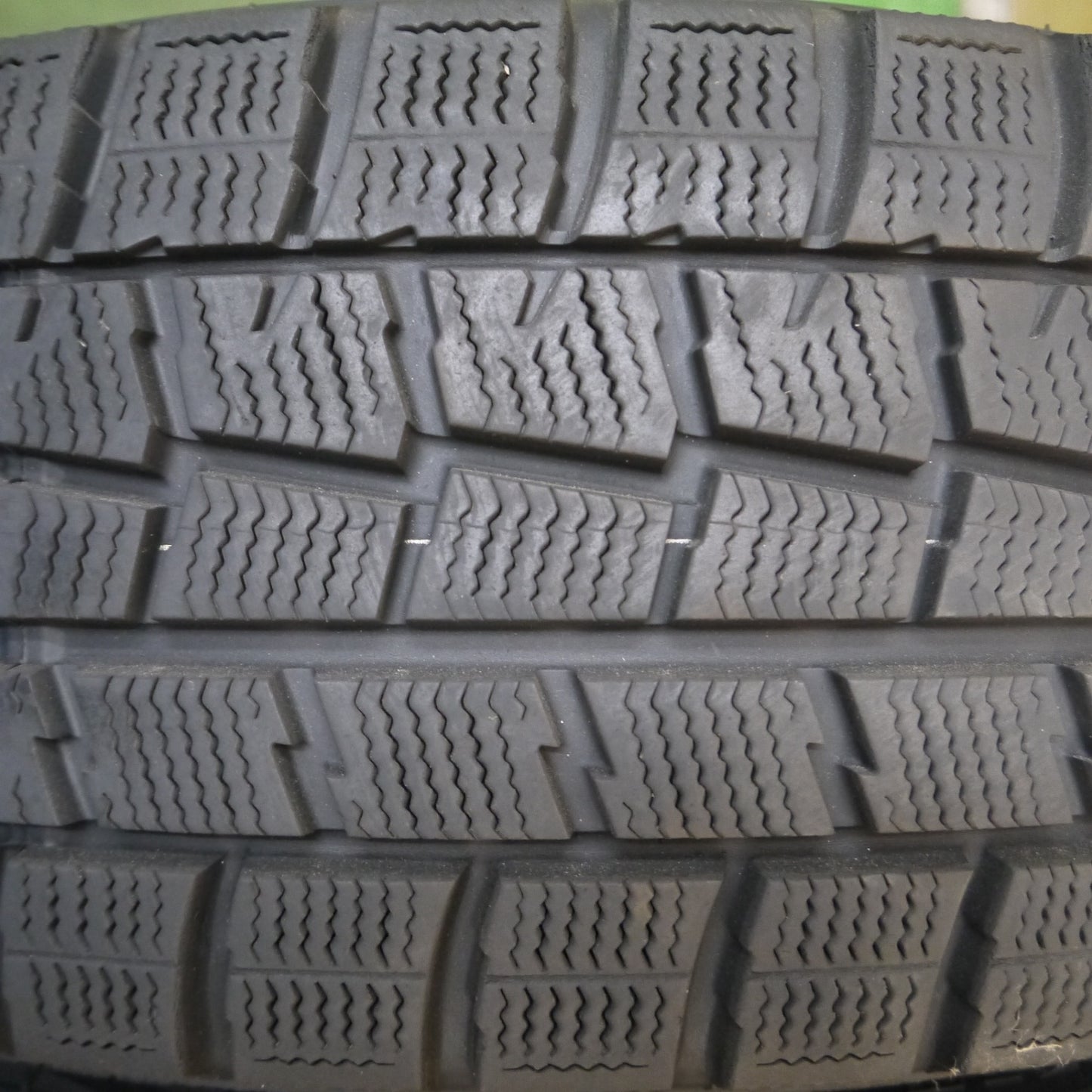 *送料無料*バリ溝！9.5分★スタッドレス 205/60R16 ダンロップ ウインターマックス WM01 STRANGER ストレンジャー 16インチ PCD114.3/5H★4012908Hス