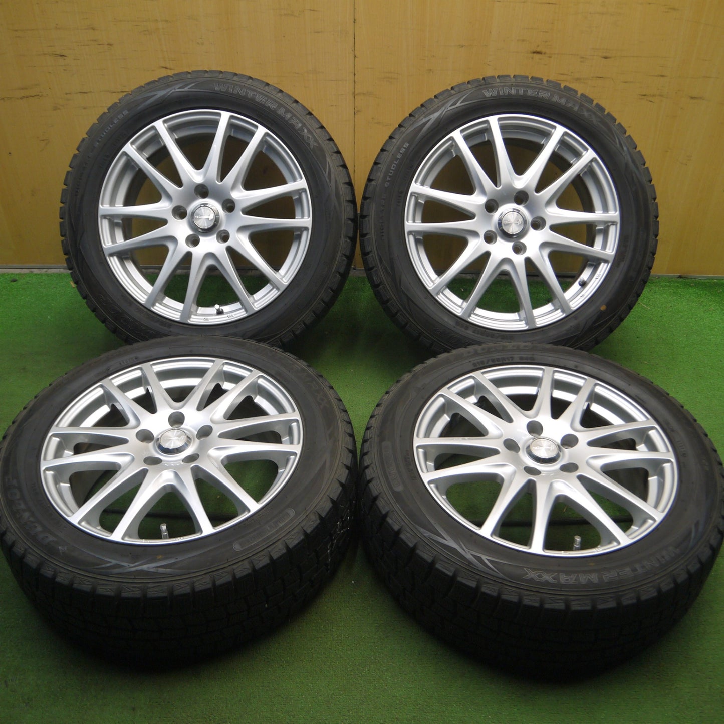 *送料無料* バリ溝！キレイ！9.5分★スタッドレス 215/55R17 ダンロップ ウインターマックス WM01 La-Strada Tiradoβ 阿部商会 PCD114.3/5H★4022604Hス