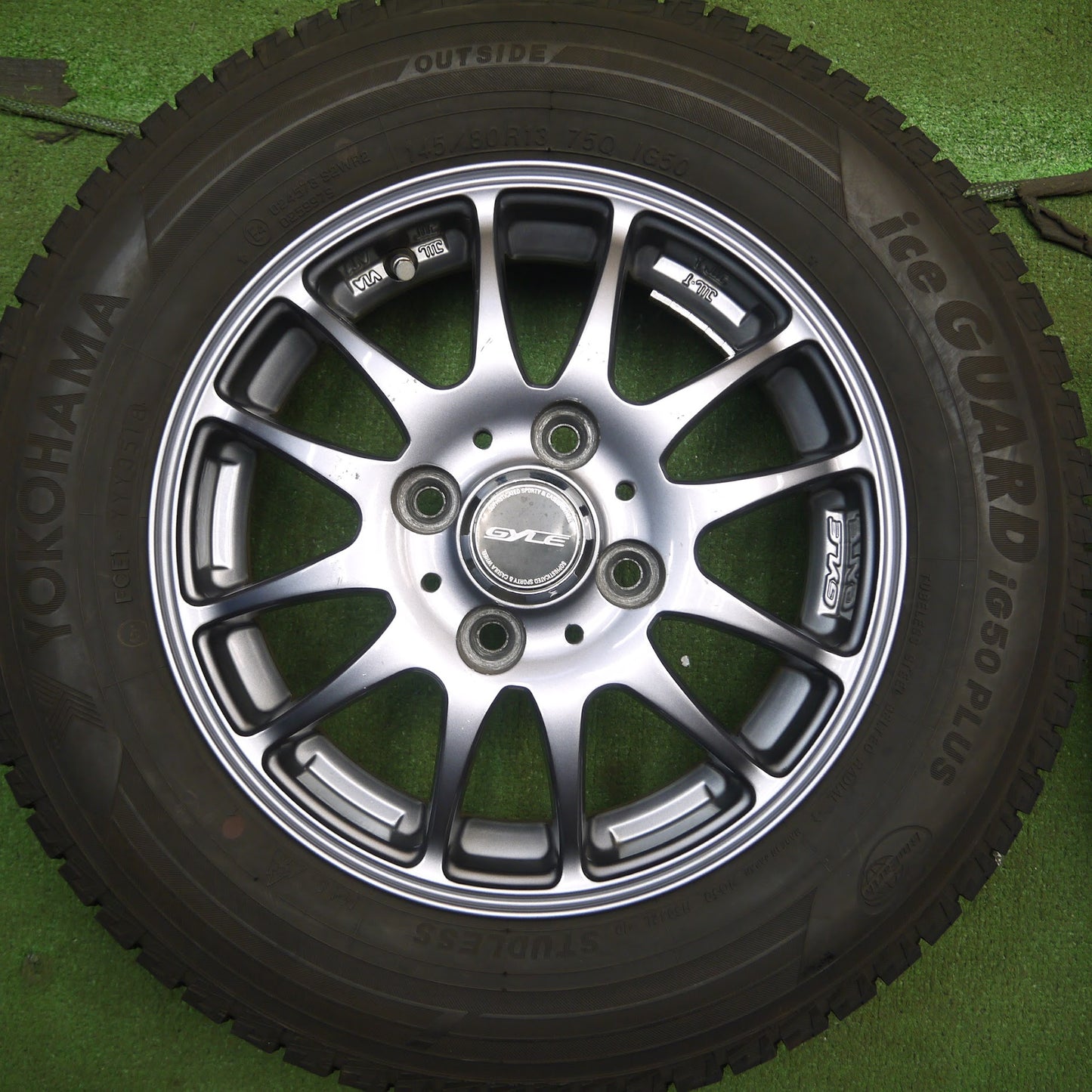 [送料無料]バリ溝！キレイ！9.5分★スタッドレス 145/80R13 ヨコハマ アイスガード iG50 プラス GYLE 13インチ PCD100/4H★3072413Hス
