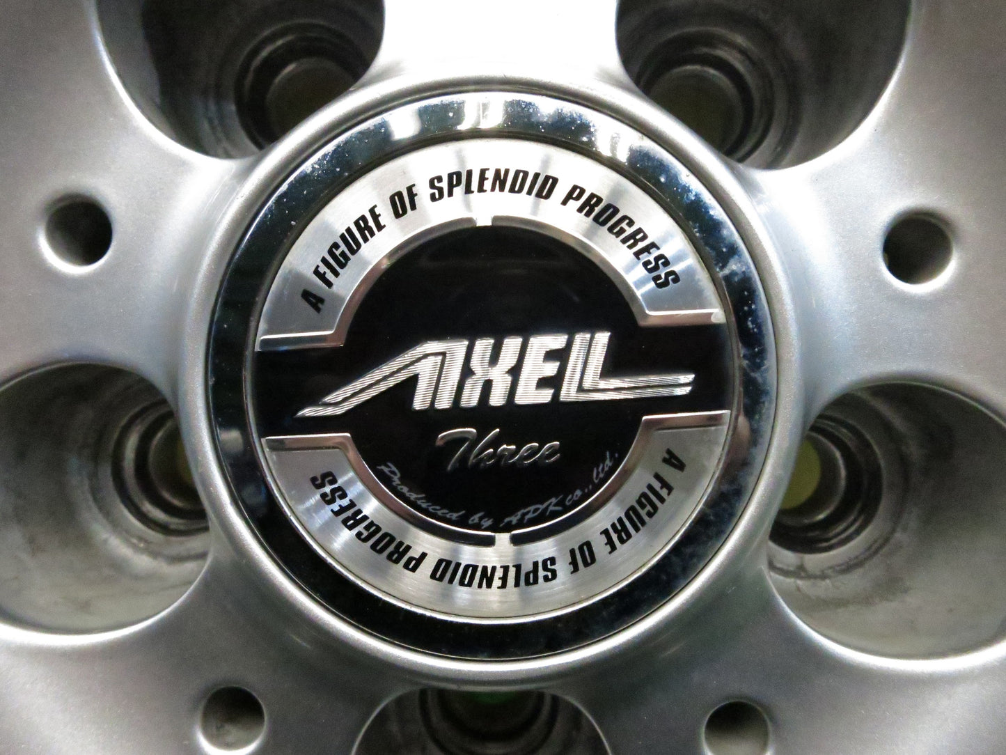 [送料無料]バリ溝！キレイ！8.5分★スタッドレス 195/65R15 ブリヂストン ブリザック VRX AXEL Three アクセル 15インチ PCD100/5H★3012501Hス